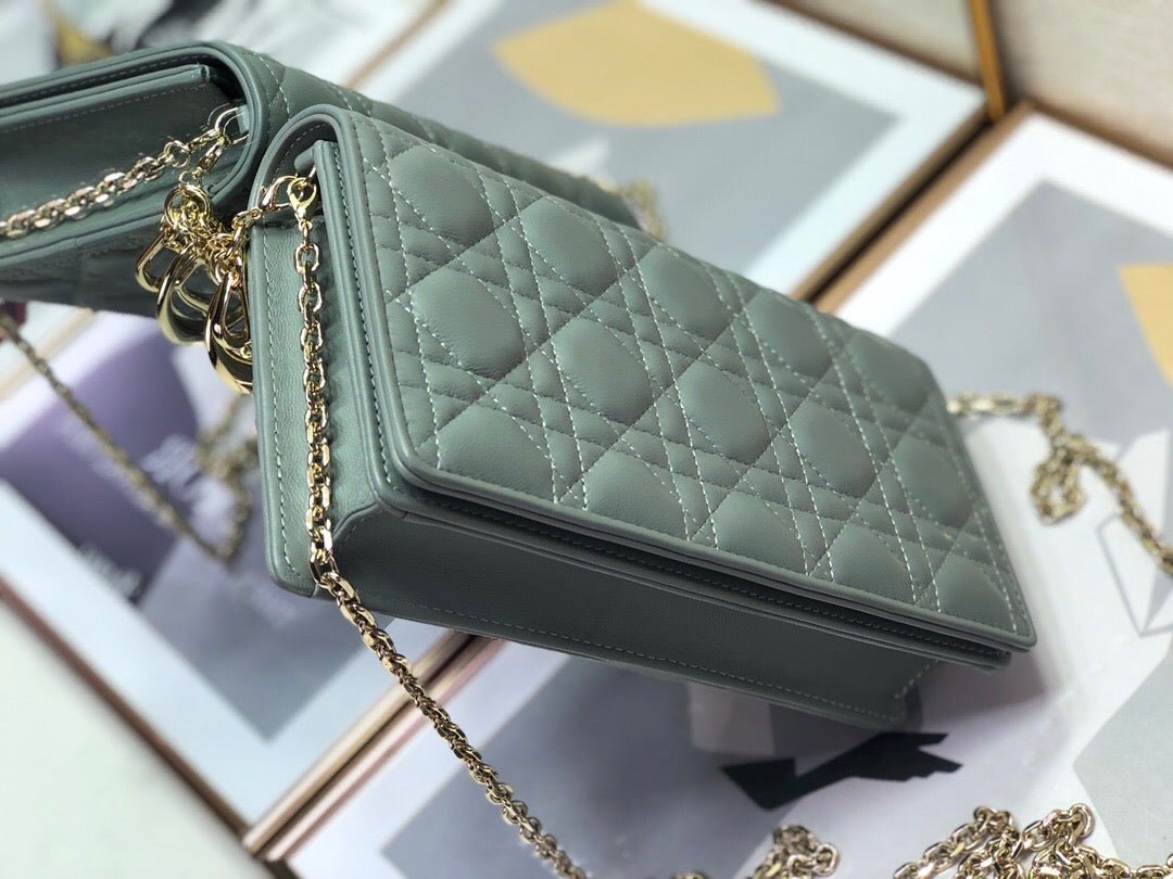 [TOP] Christian Dior Lady Pouch Bag- Cloud Green