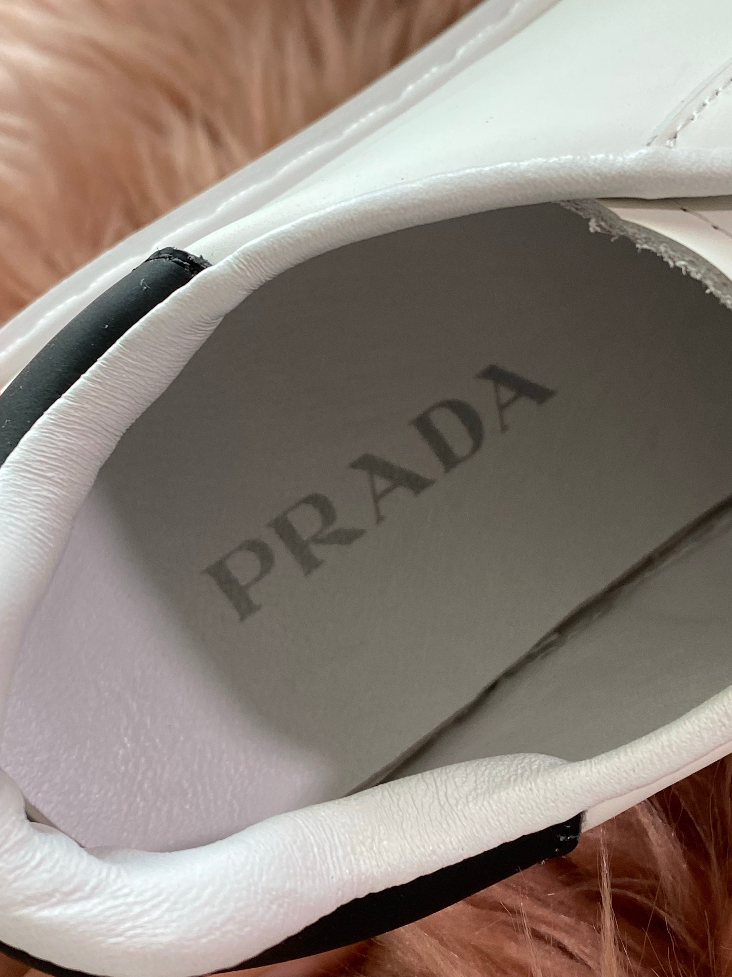 [TOP] PRADA Sneakers - White and Black