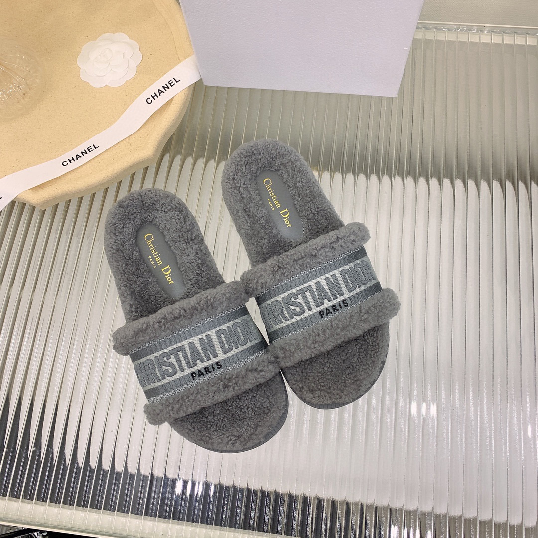 [TOP] Christian Dior D-Way Slide Embroidered Cotton and Shearling - 20 Colours