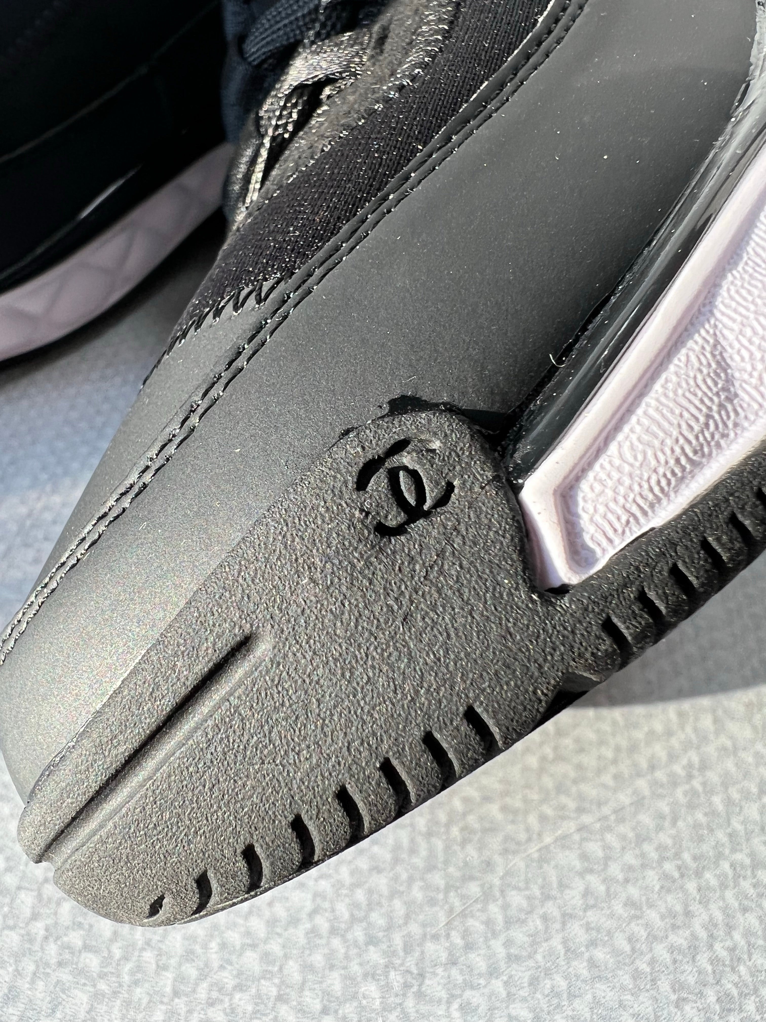 [TOP] CHANEL Tennis Shoes - Black