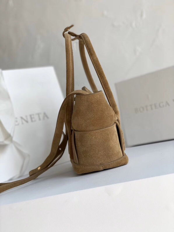 [TOP] Bottega Veneta BV Mini Arco 29 Sude Bag - Brown
