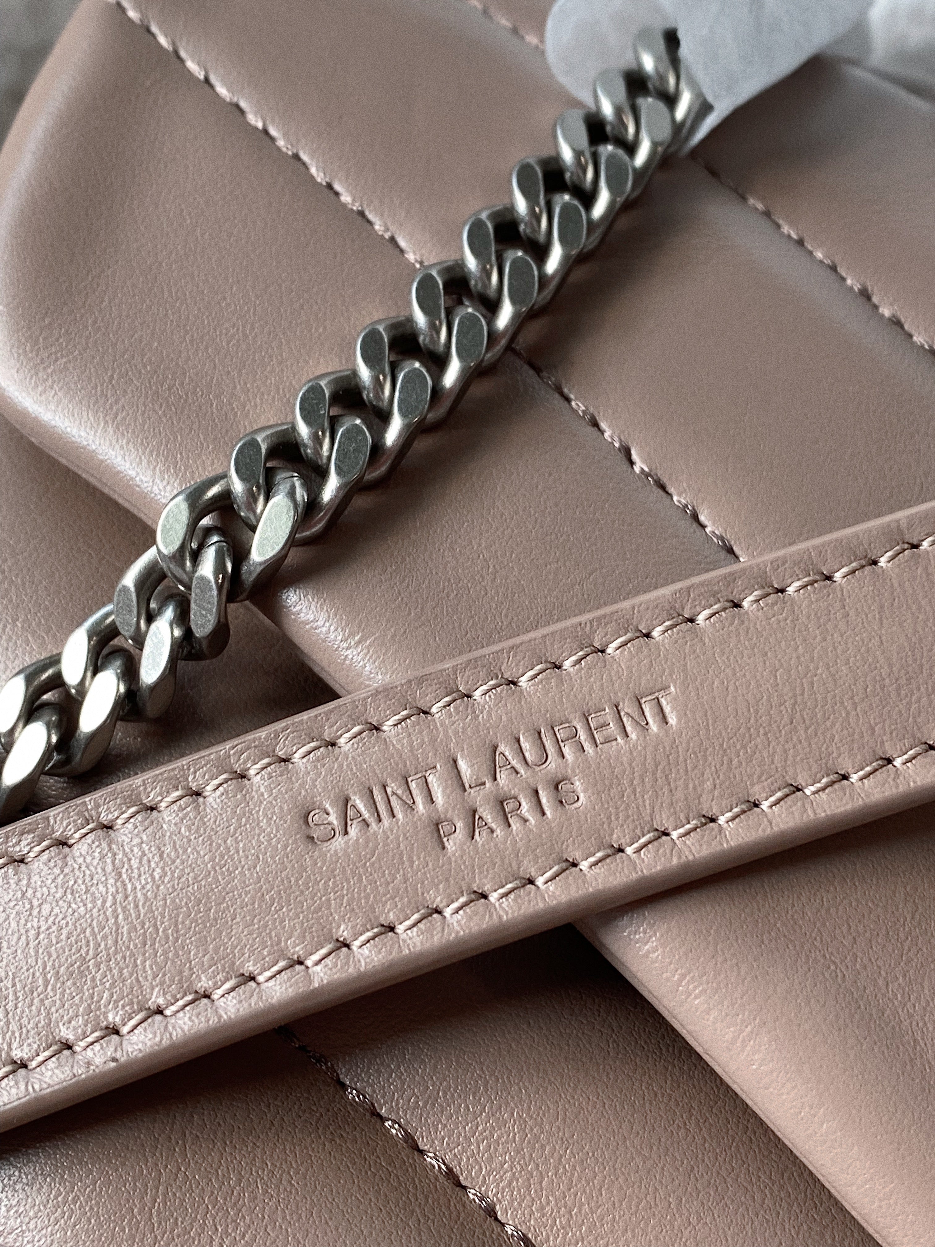 [TOP] Yves Saint Laurent YSL Loulou Quilted Shoulder Bag Small 20cm - Taupe