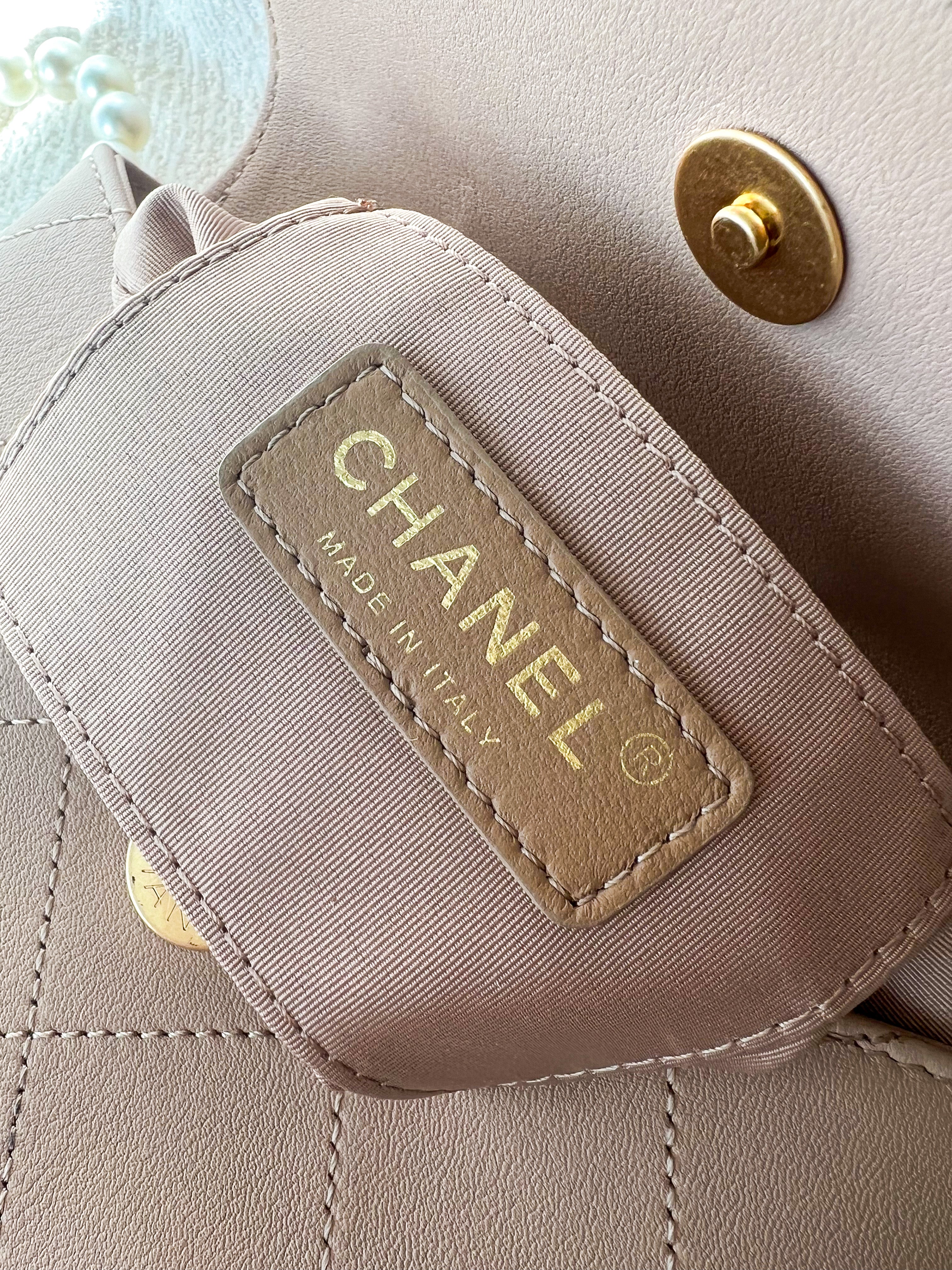 [TOP] CHANEL Hobo Bag Imitation Pearls Small - Beige