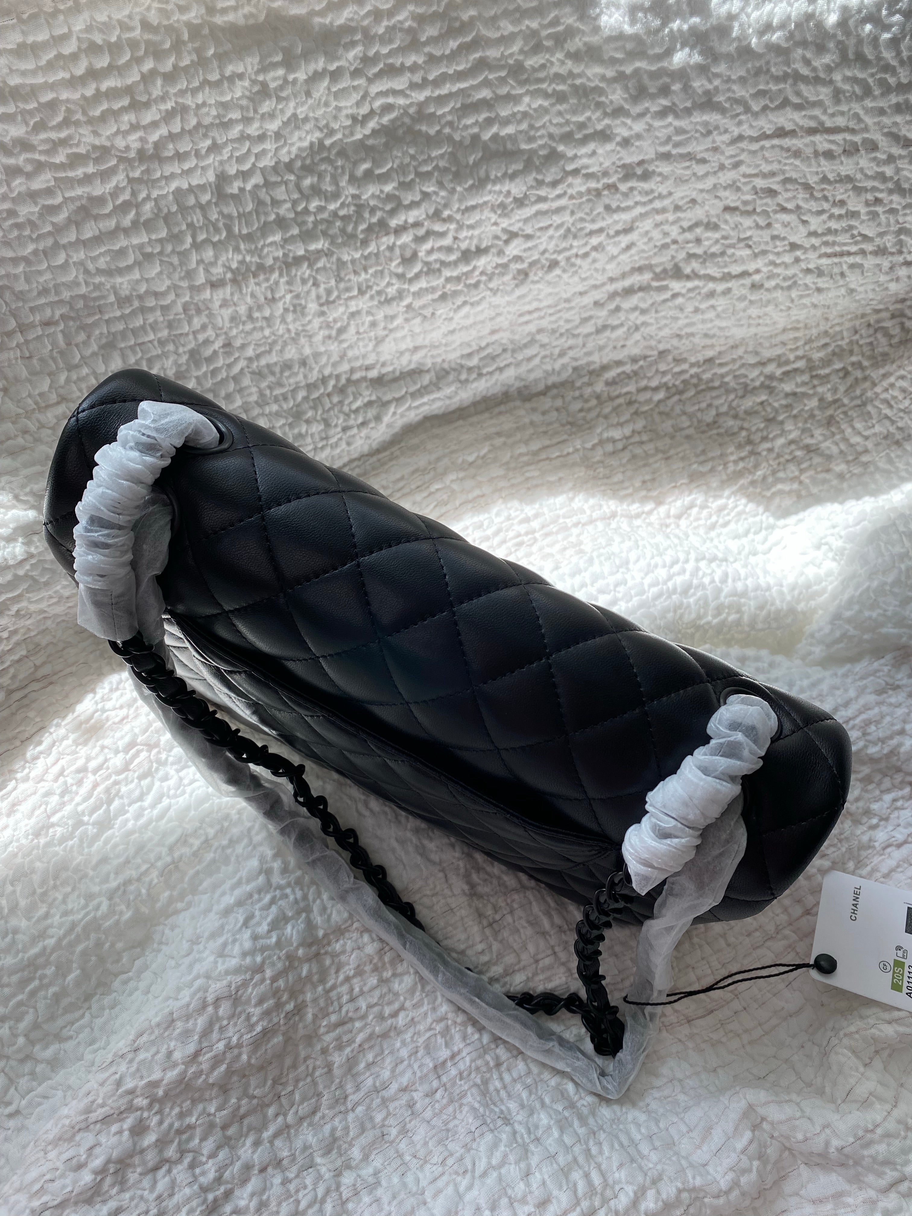 [TOP] CHANEL Classic Flap Bag Lambskin Medium 25.5cm –  All Black