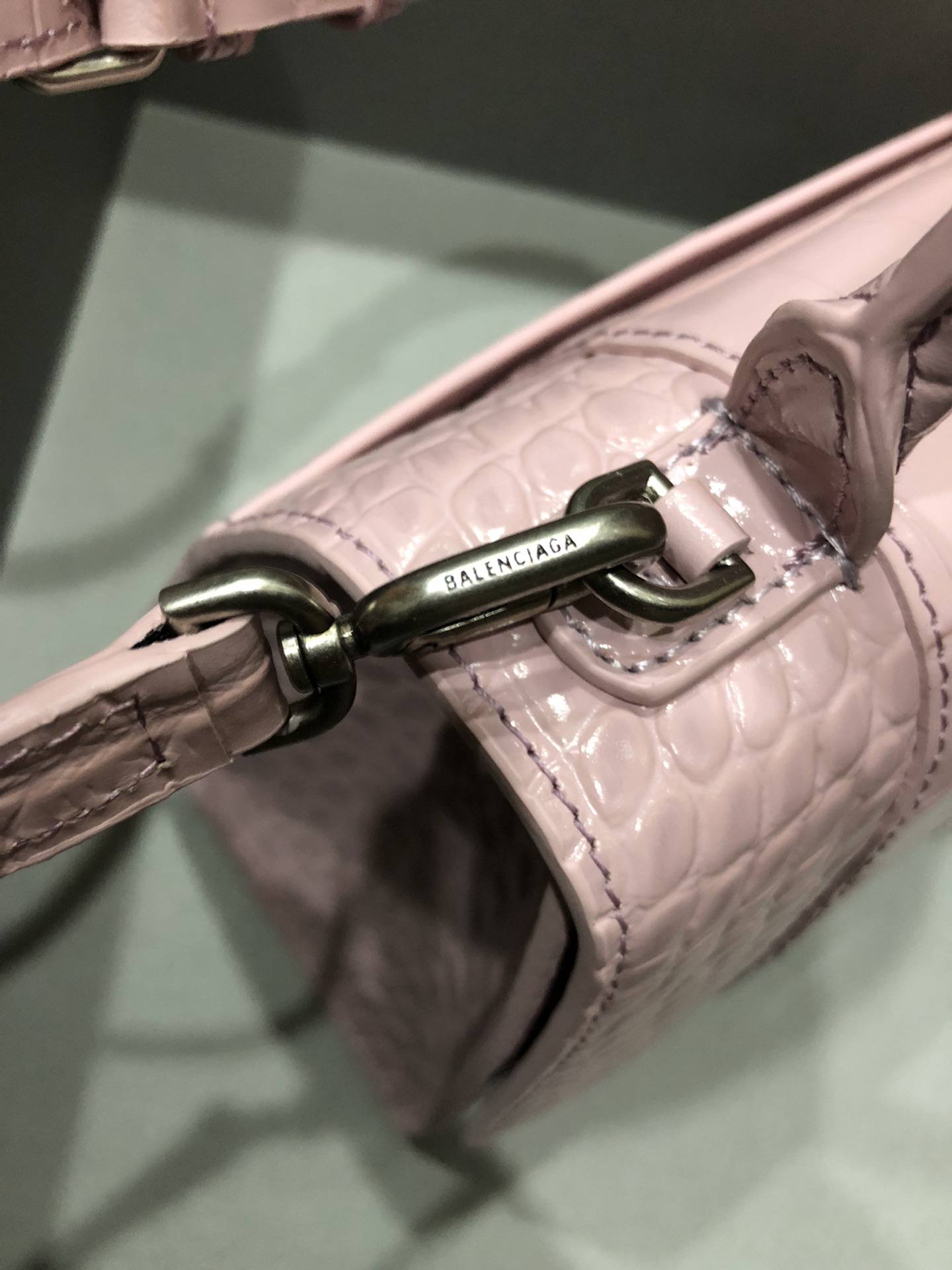 [TOP] BALENCIAGA Crocodile-Print Hourglass Bag 19/23cm - Pink