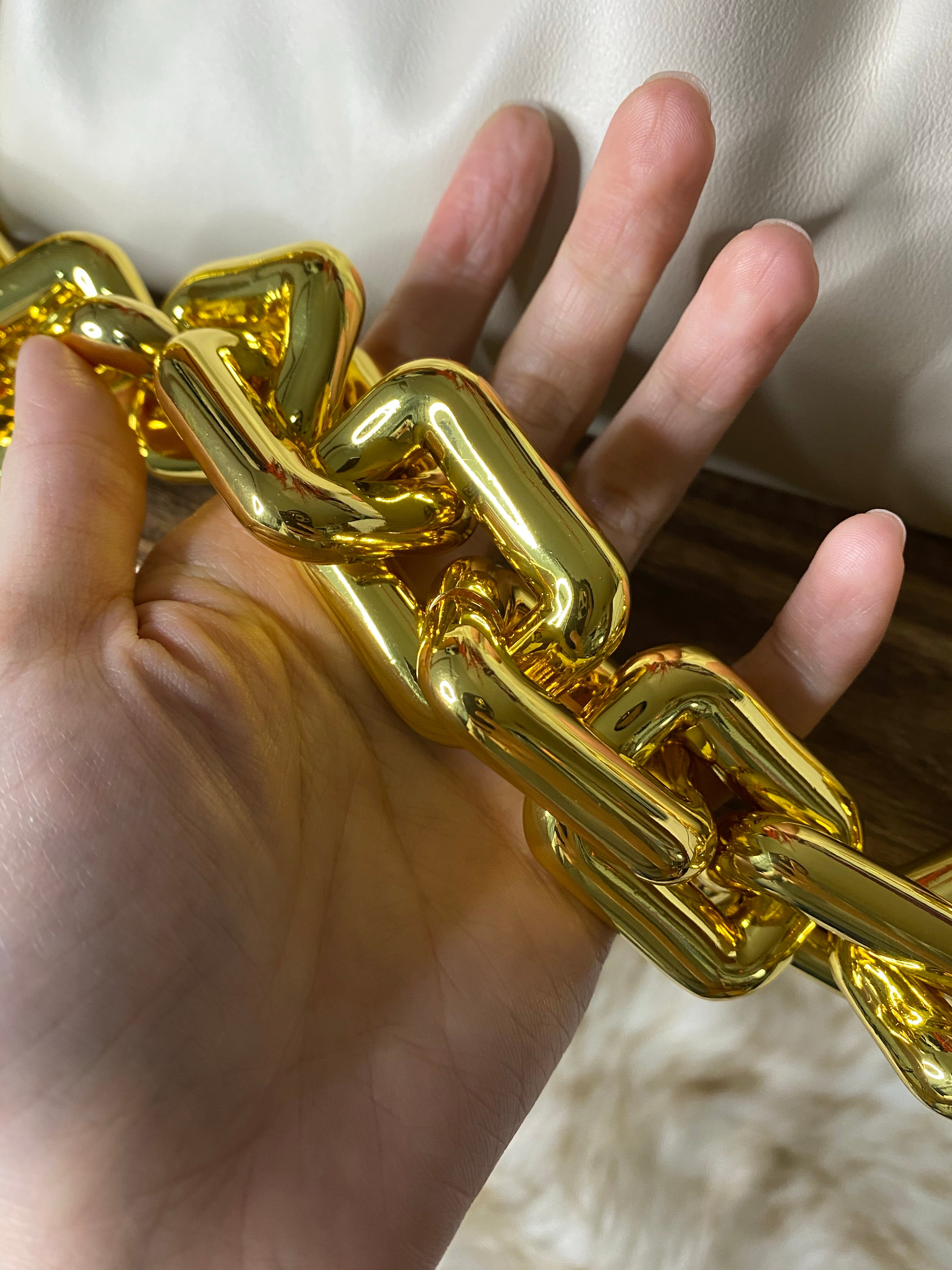 [TOP] Bottega Veneta BV  Chain Pouch  - Plaster