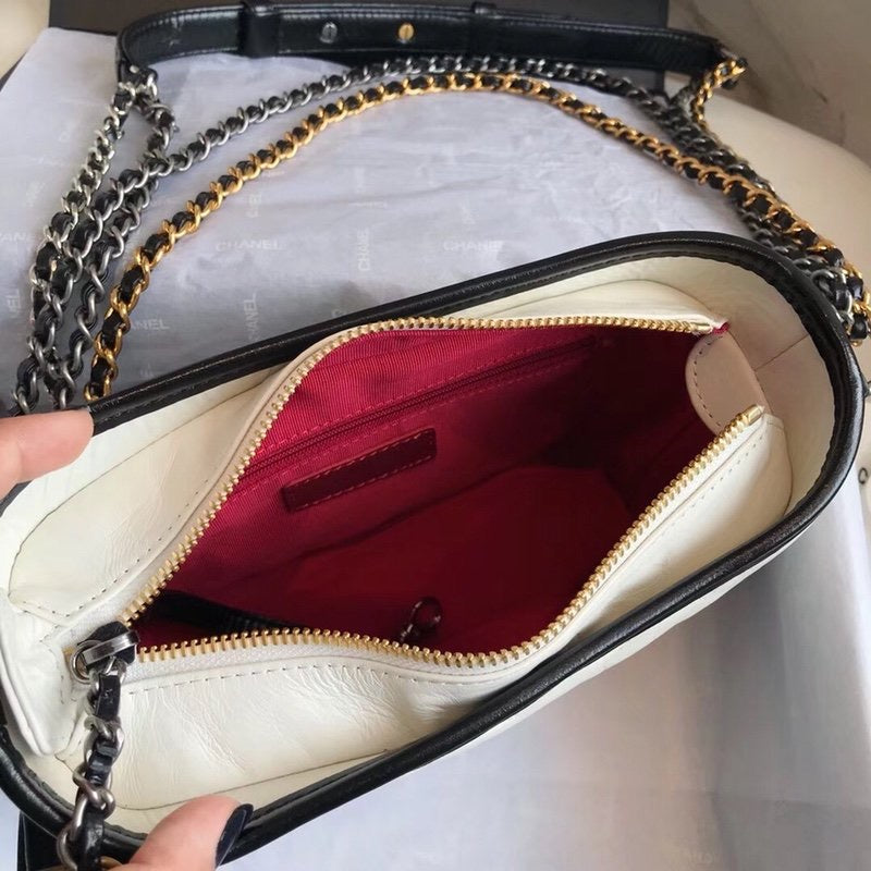 [TOP] CHANEL Gabrielle Bag Chevron Small 20cm  - Black & White