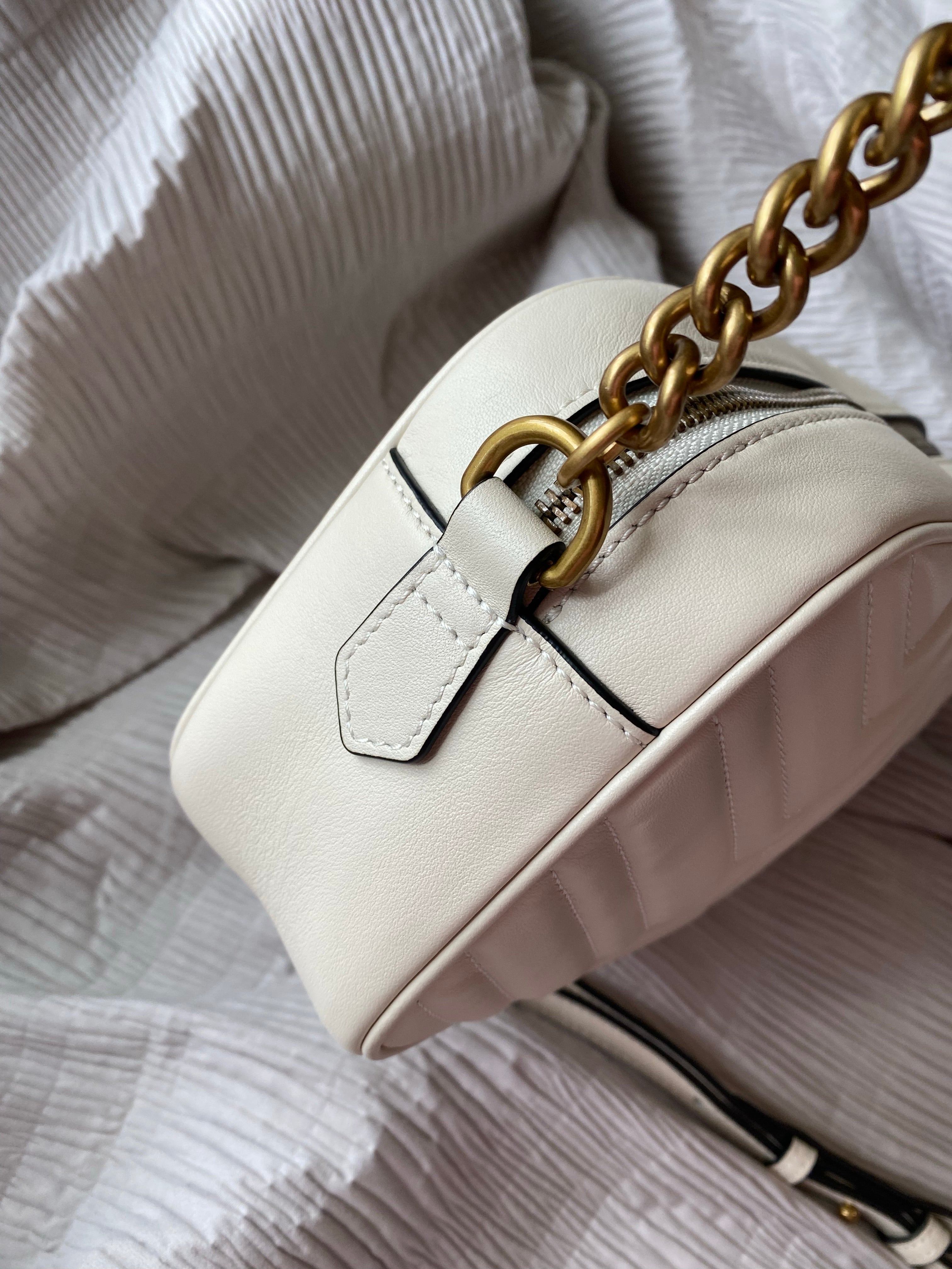 [TOP] GUCCI GG Marmont Bag Matelasse Crossbody Small 26*15*7 - Ivory