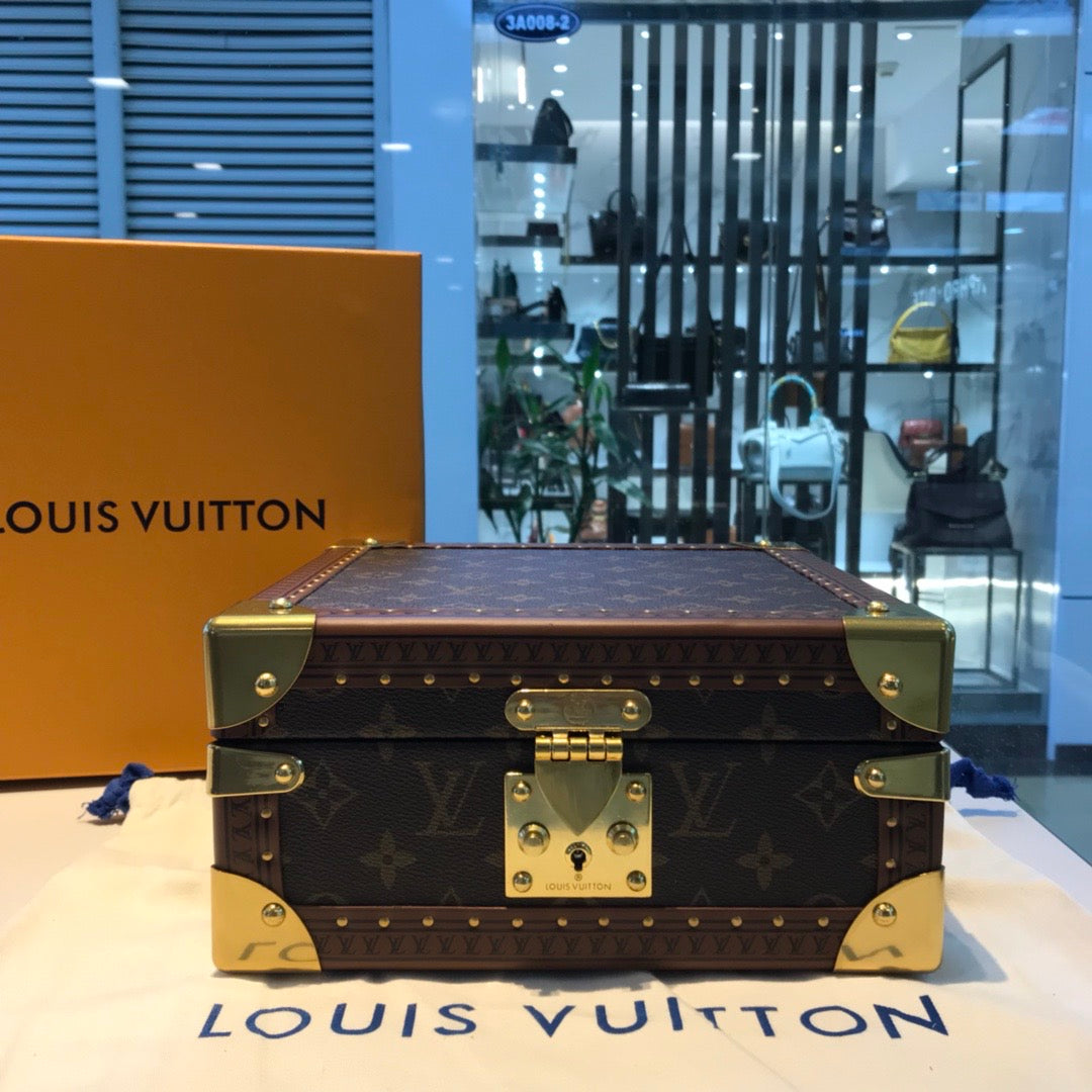 [TOP] Louis Vuitton LV Jewelry Box 23×11×23 cm - Tan