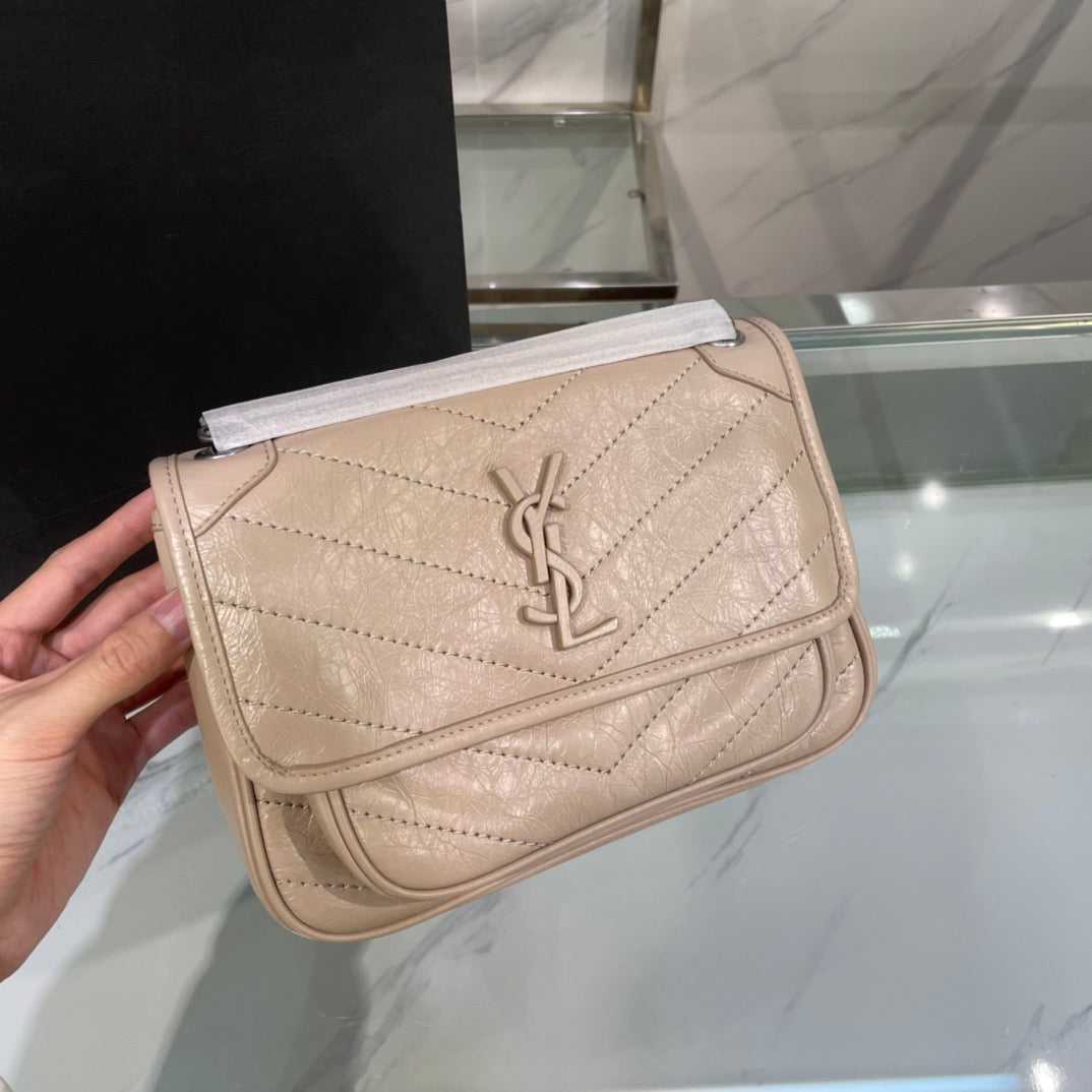 [TOP] Yves Saint Laurent YSL Niki Small Wrinkle Bag - BEIGE