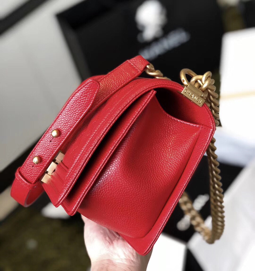 [TOP] CHANEL Le Boy Bag Caviar Medium 25cm - Red & GHW