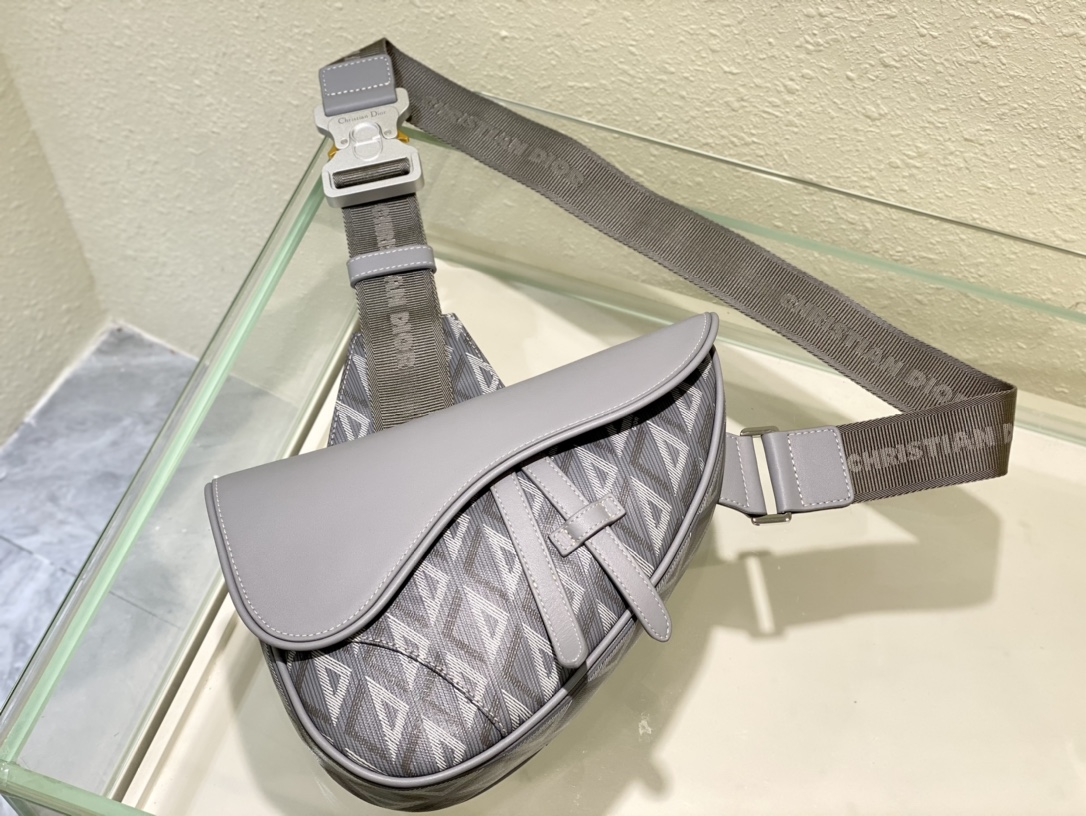 [TOP] Christian Dior Saddle Bag Christian Dior grey smooth cow leather 26x19x4.5cm