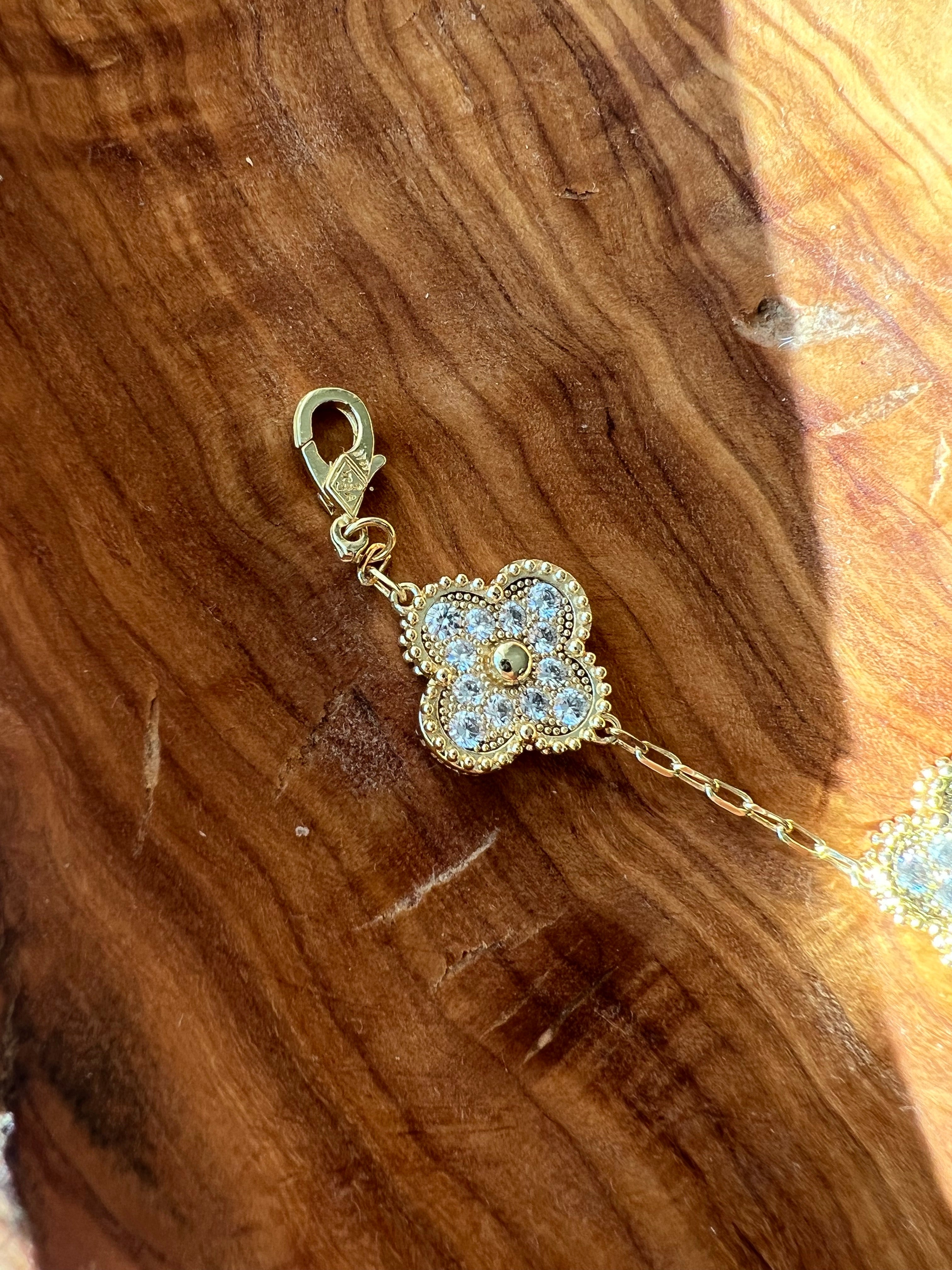 [TOP] Van Cleef & Arpels VCA 5 Motifs Bracelet W Stones - Gold