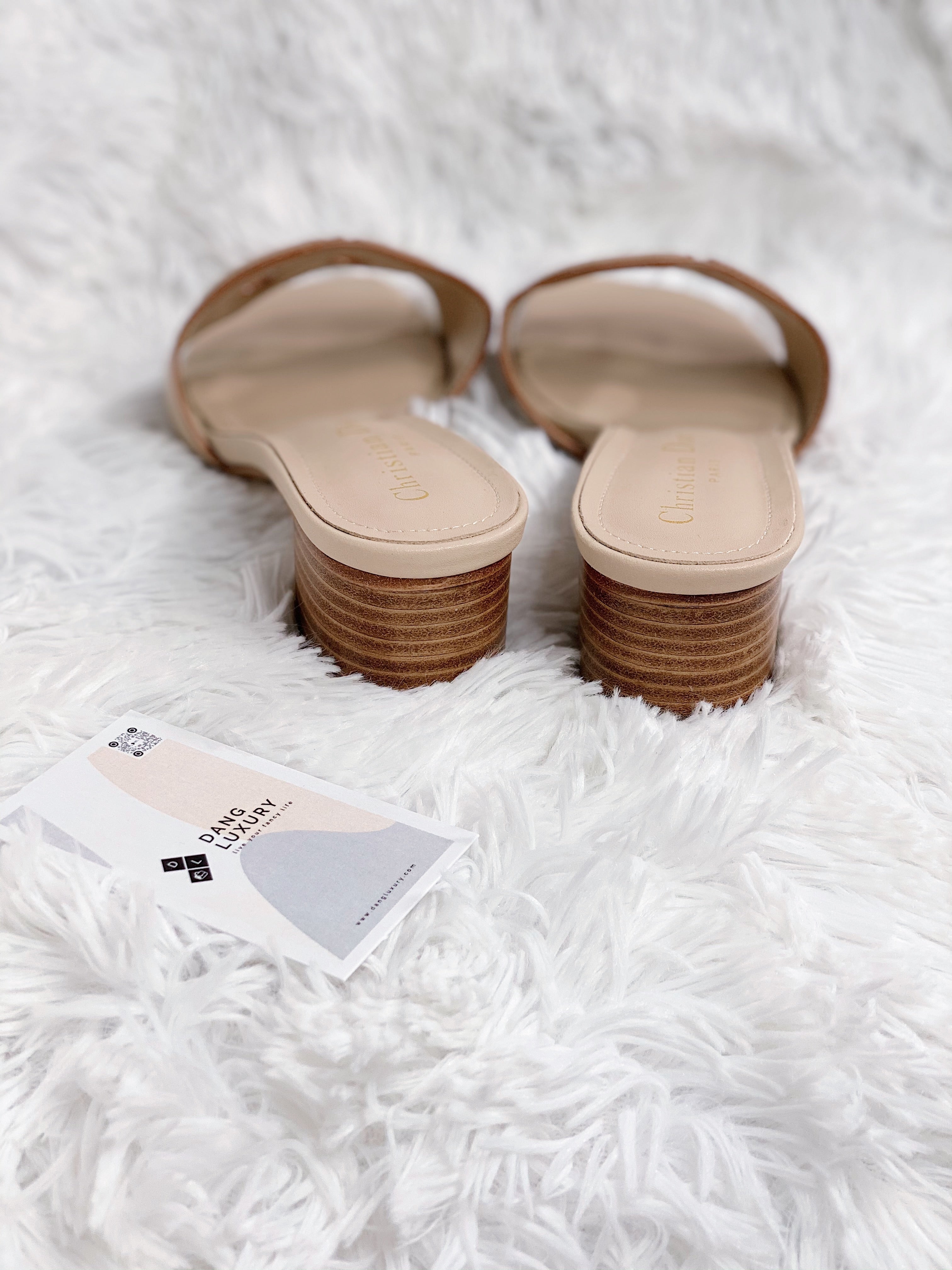 [TOP] Christian Dior CD Logo Sandal Calfskin Leather - Beige