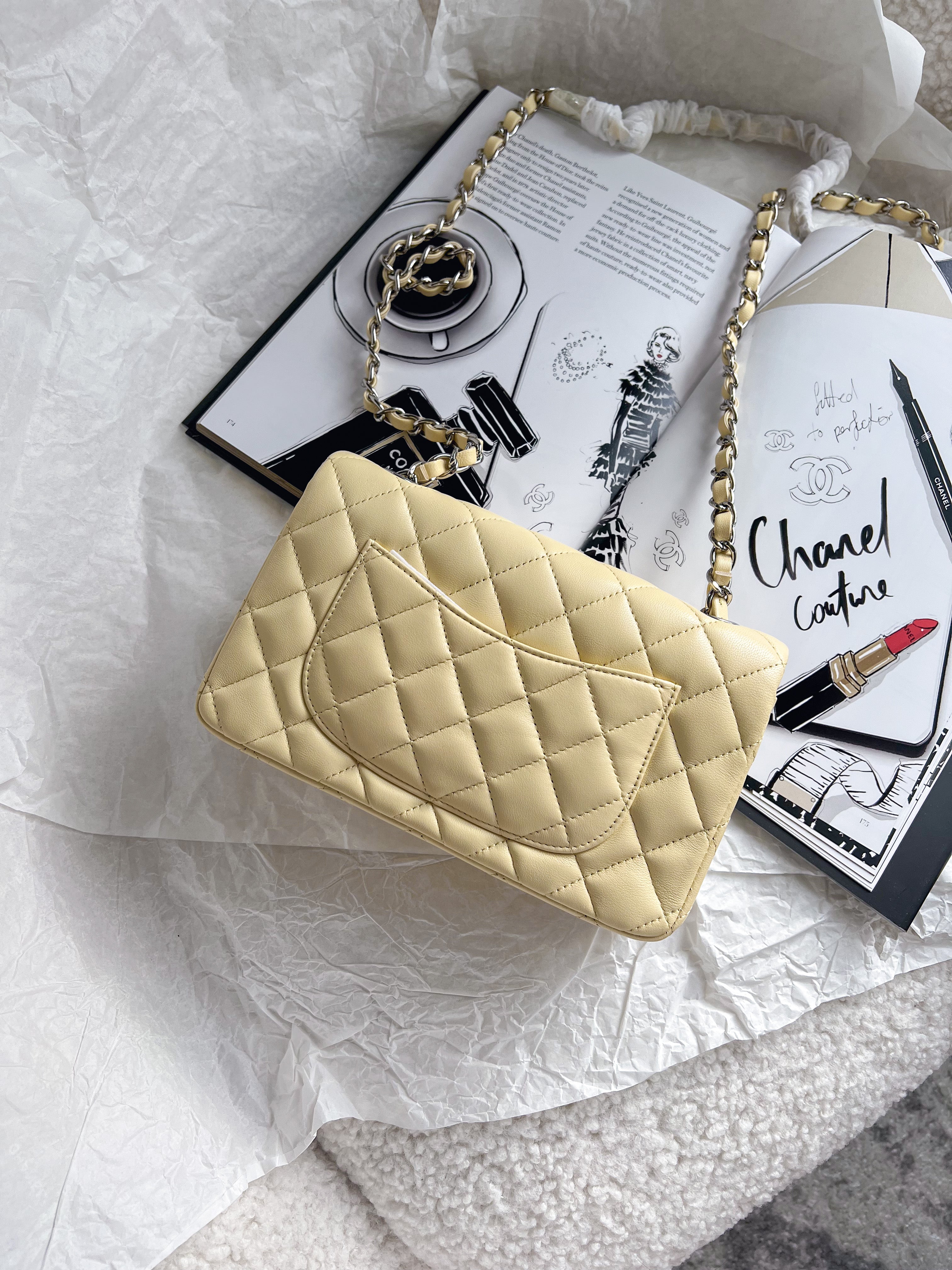 [TOP] CHANEL Classic Flap Bag Lambskin New Mini  13.5*17*8CM - Light Yellow & SHW