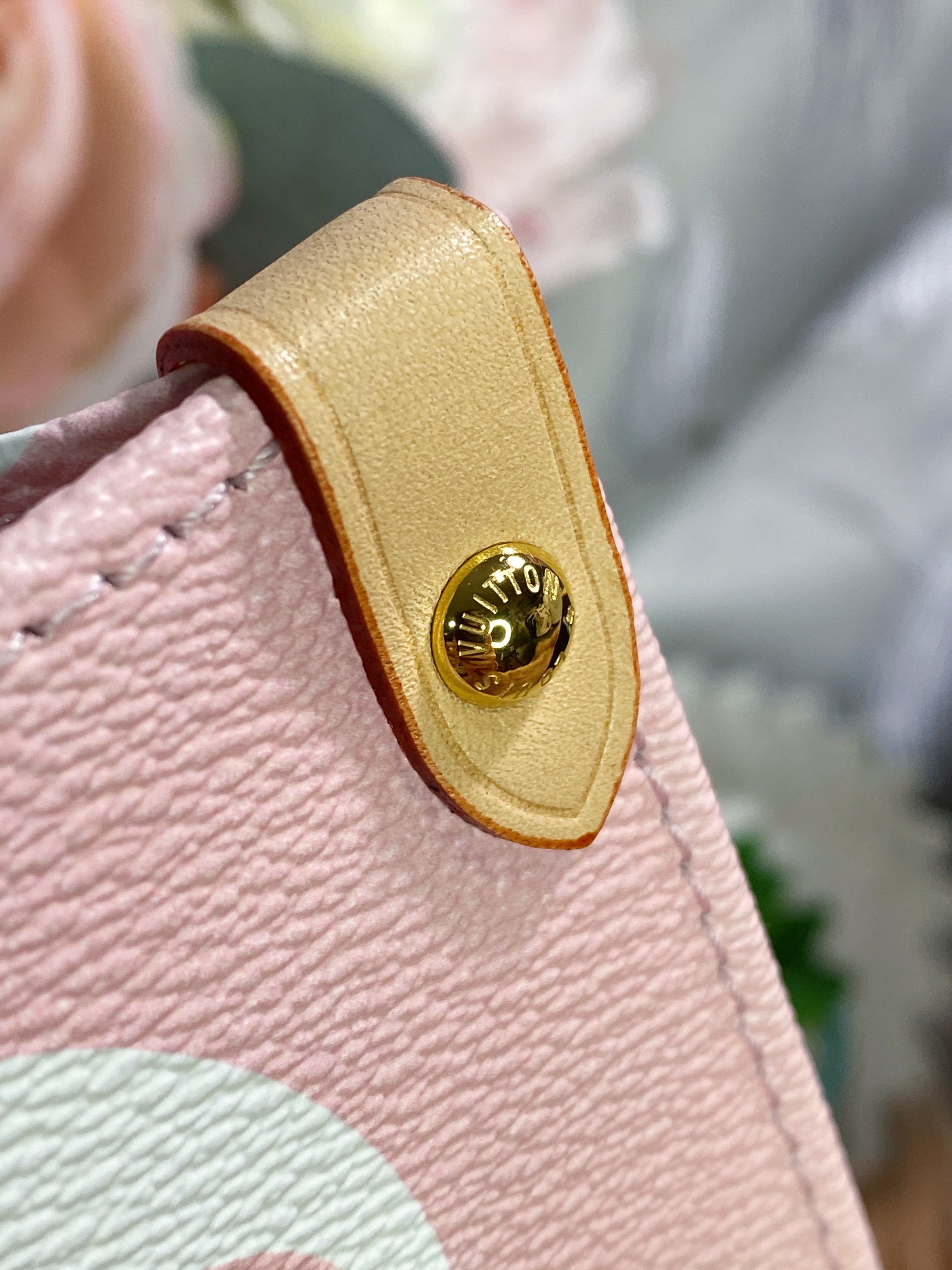 [TOP] Louis Vuitton LV On The Go GM By The Pool 41x34x19cm - Pink