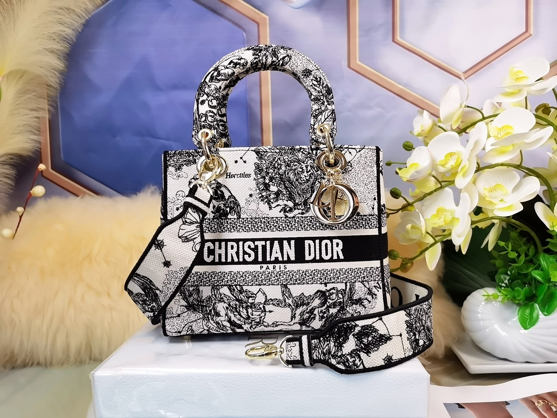 [TOP] Christian Dior Lady Christian Dior Bag Milky white constellation shallow 24x20x11cm - gold