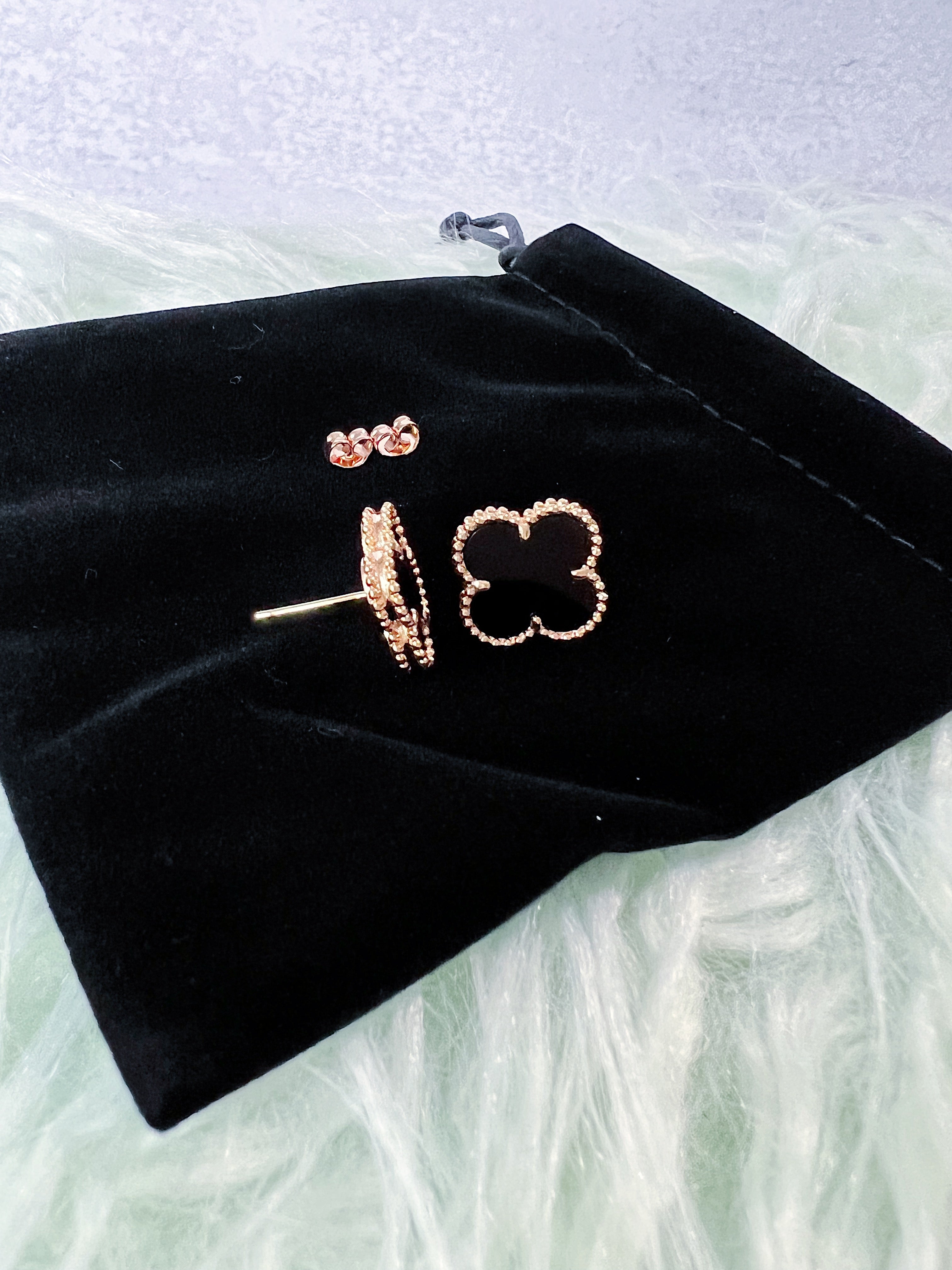 [TOP] Van Cleef & Arpels VCA 4 Cloverleaf Stud Earrings - Black w Gold