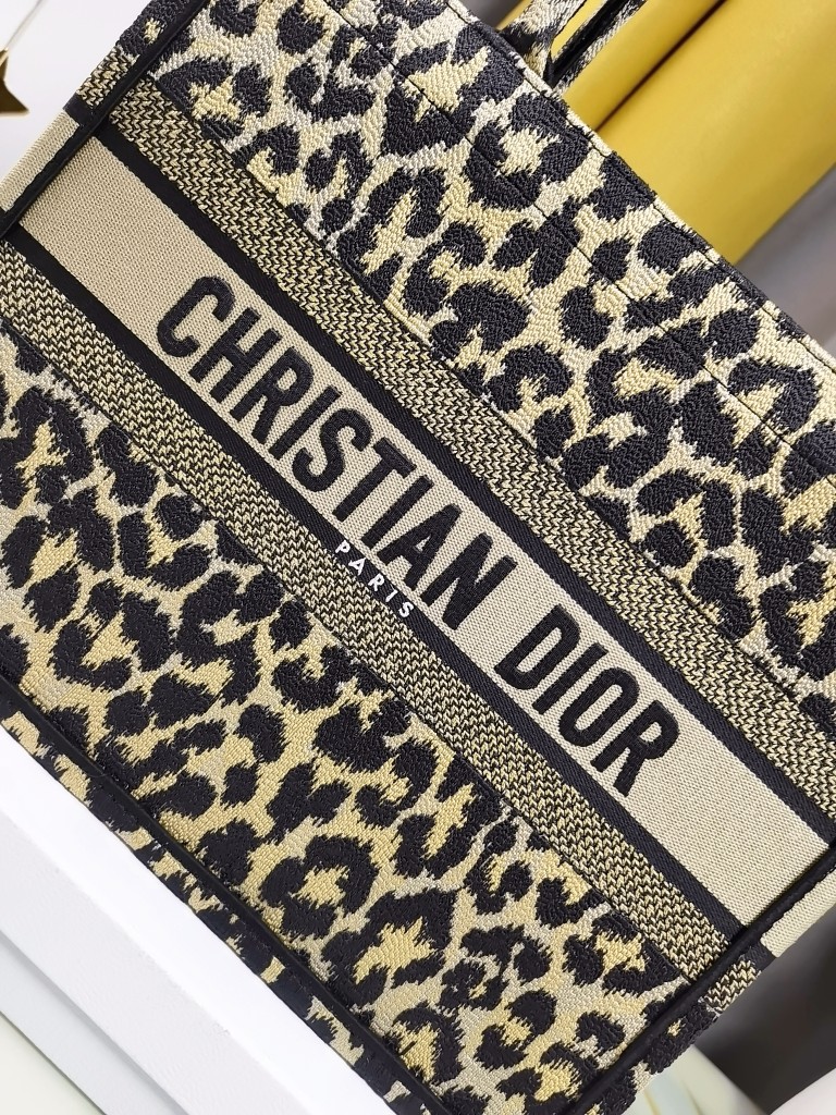[TOP] Christian Dior Book Tote Bag - Medium  36.5CM- Leopard