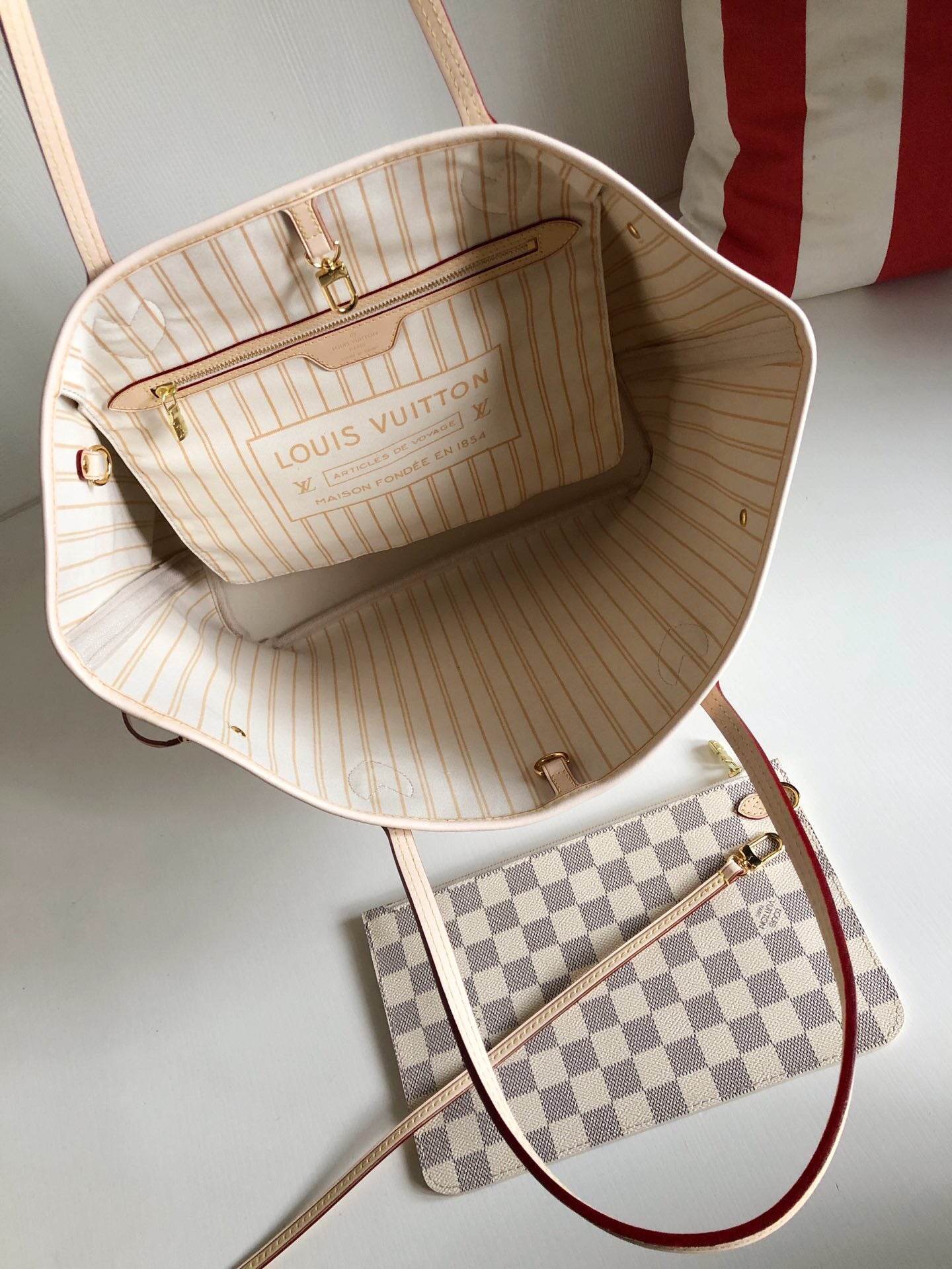 [TOP] Louis Vuitton LV Neverfull Damier Azur MM - Beige