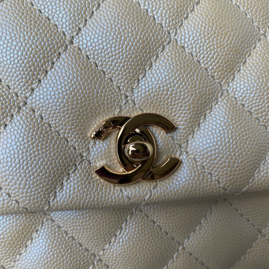 [TOP] CHANEL CoCo Handle Bag Carviar Medium 23cm - Pearl White & GHW