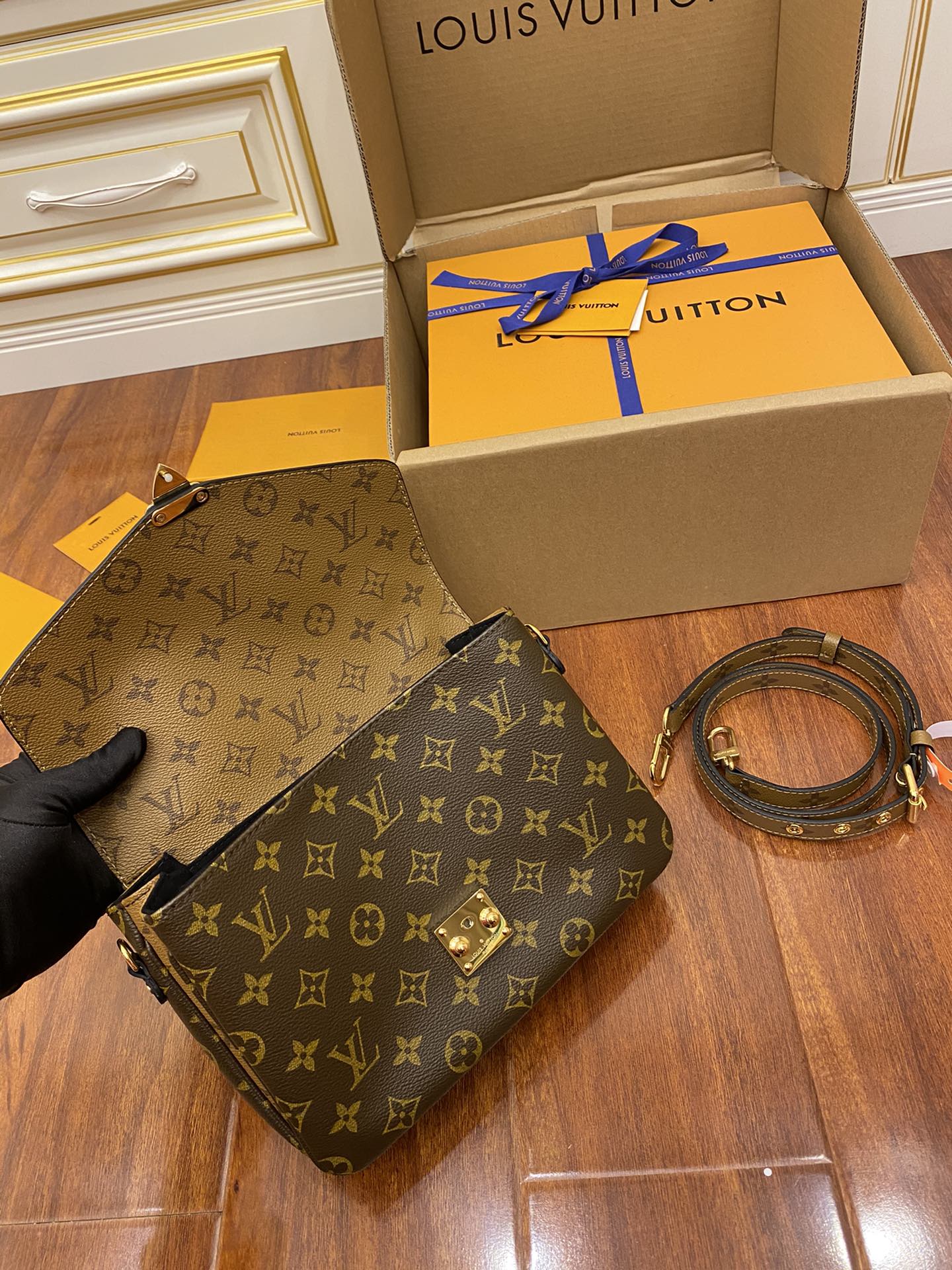 [TOP] Louis Vuitton LV LV Metis Pochette 25X19X7cm - Reverse