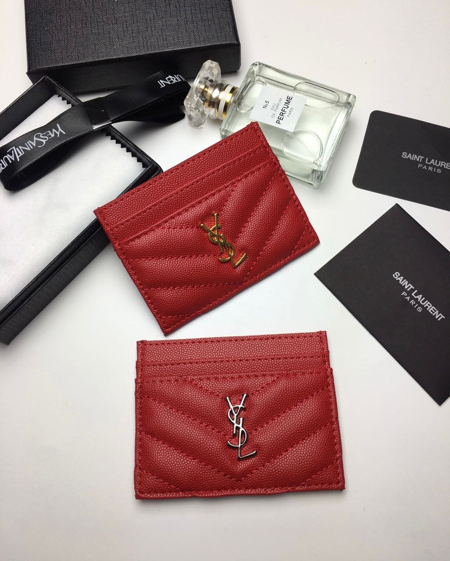 [TOP] Yves Saint Laurent YSL Card Holder Caviar Skin - Red