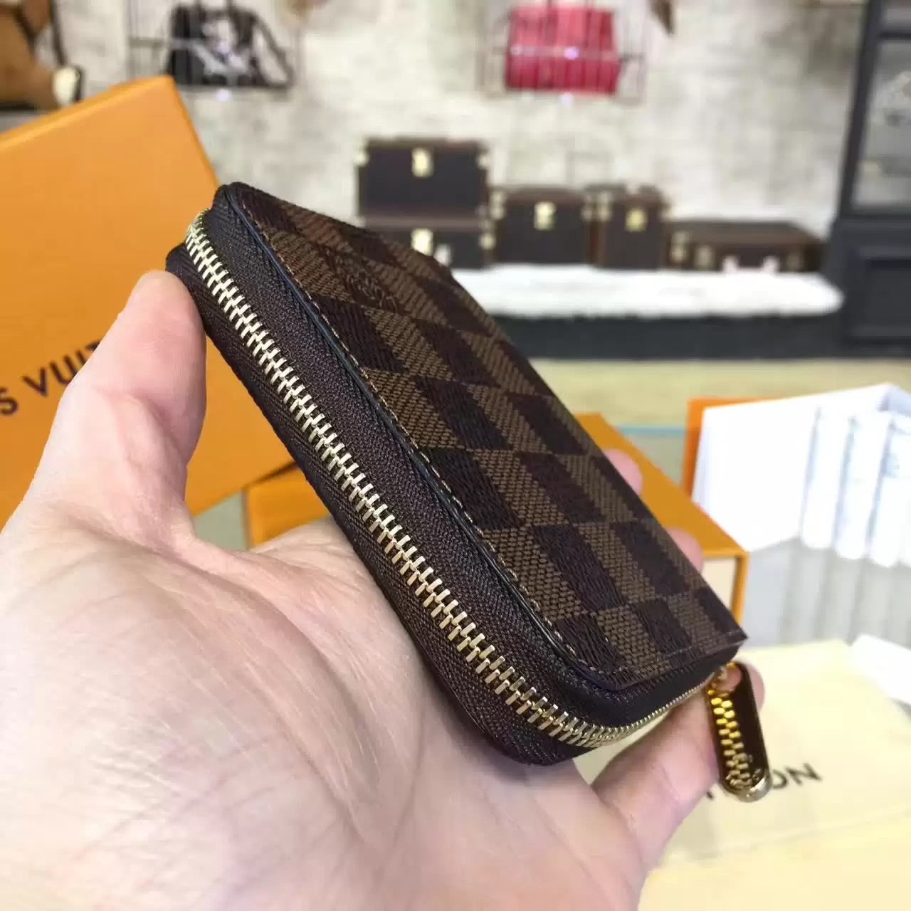 [TOP] Louis Vuitton LV £V Damier Ebene Zippy Coin Padlock Purse - Brown