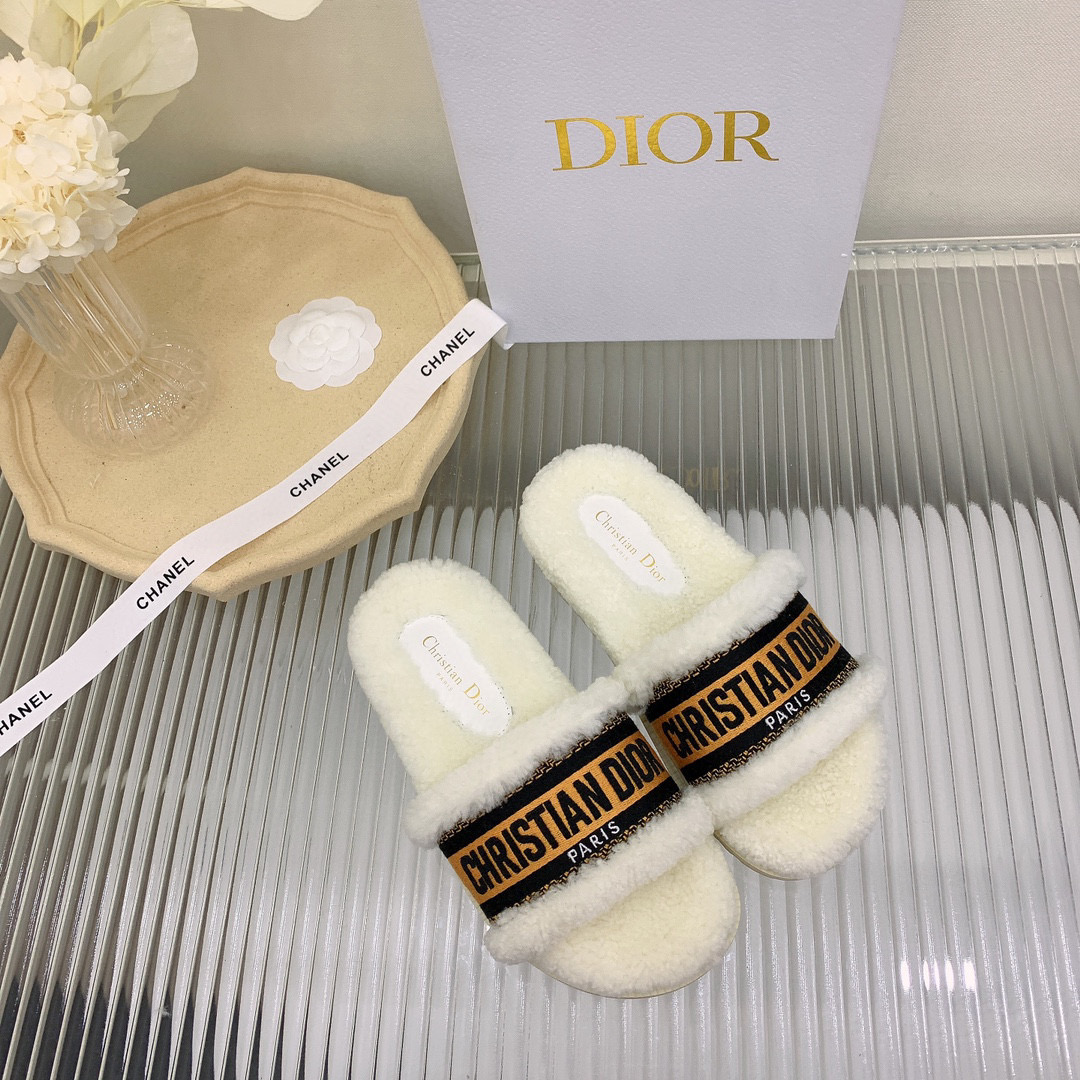 [TOP] Christian Dior D-Way Slide Embroidered Cotton and Shearling - 20 Colours