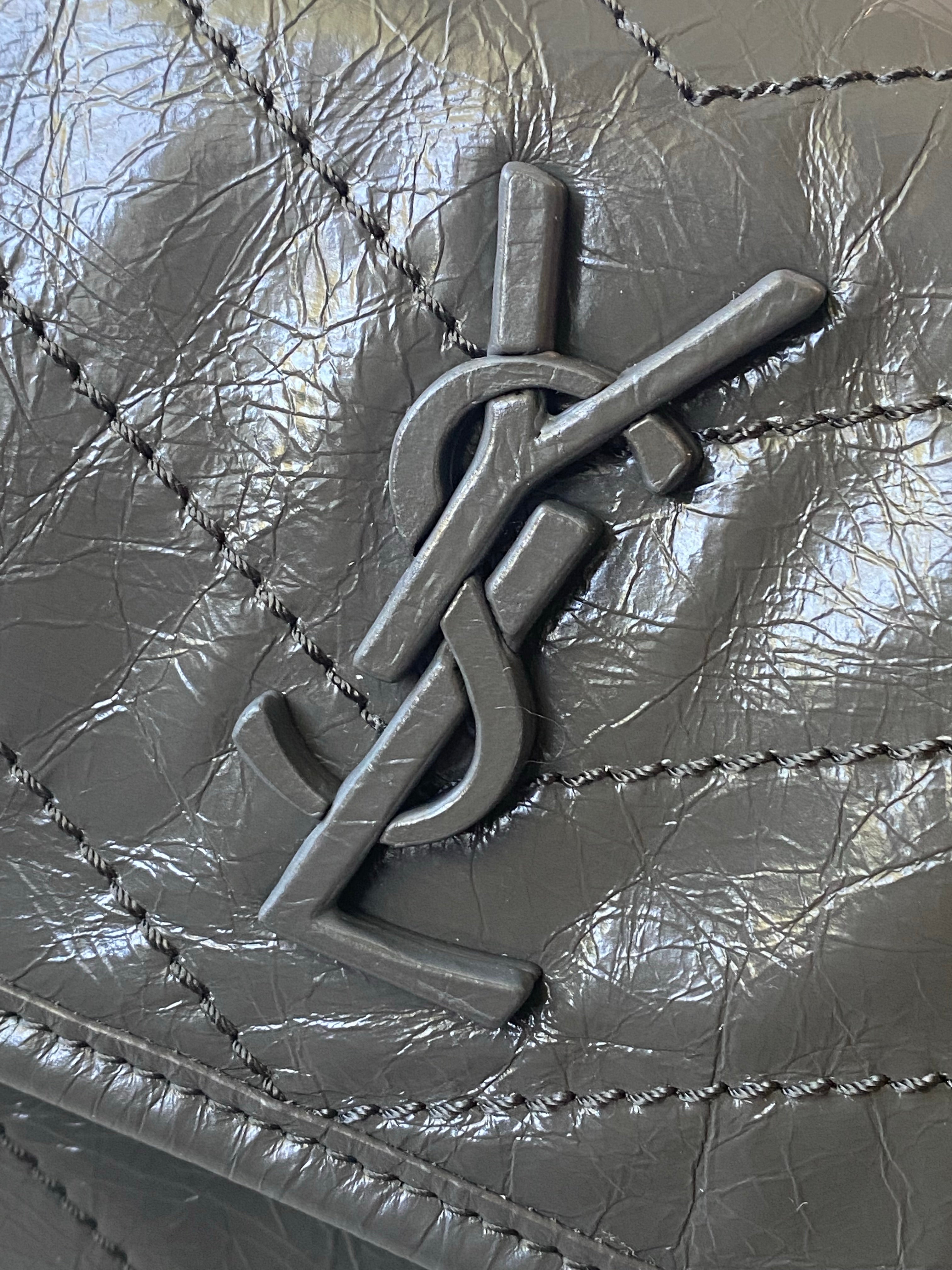 [TOP] Yves Saint Laurent YSL Nikki Small Wrinkle Bag - Dark Grey