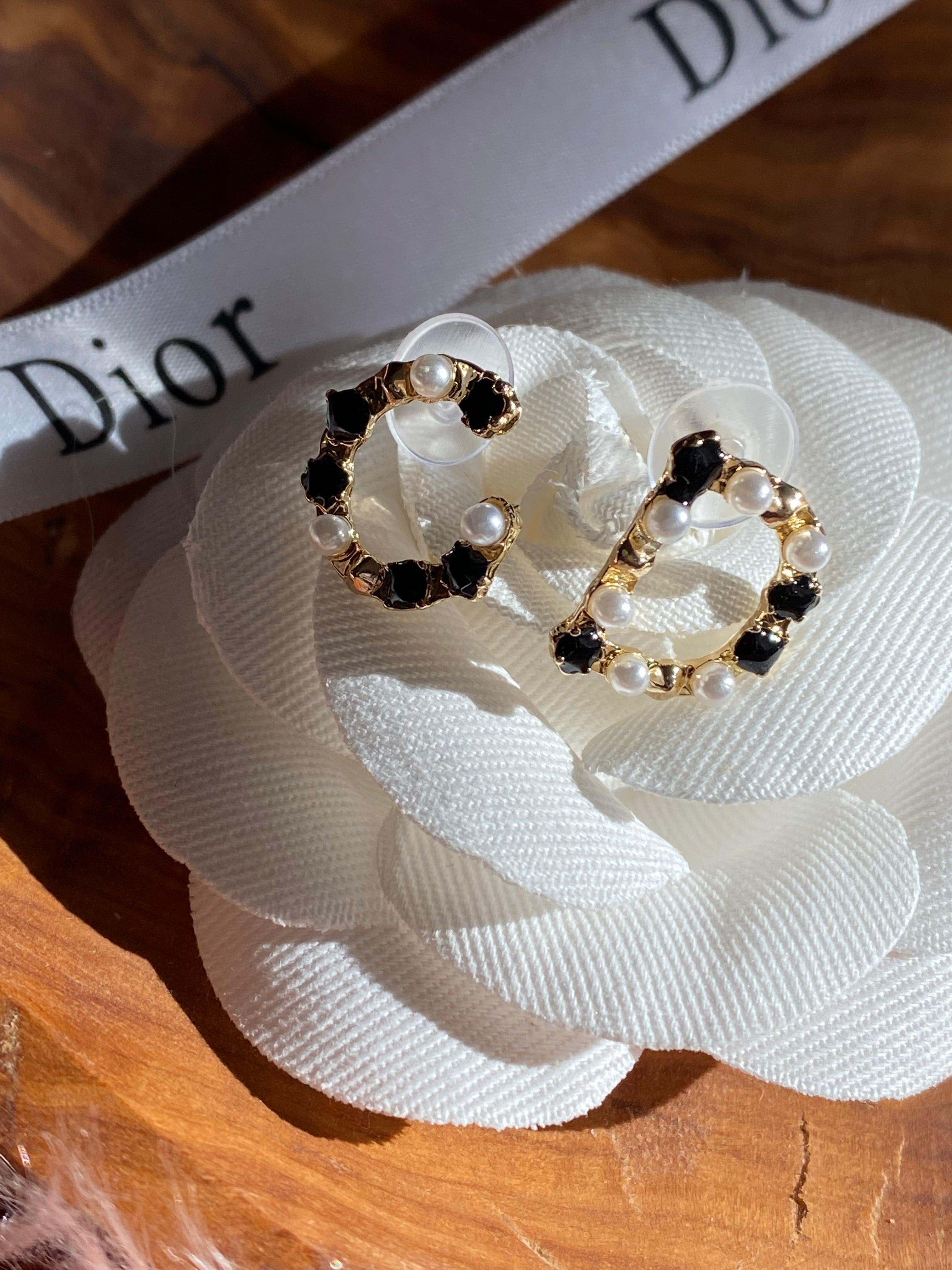 [Top] Christian Dior Stud Black and Pearl Earrings
