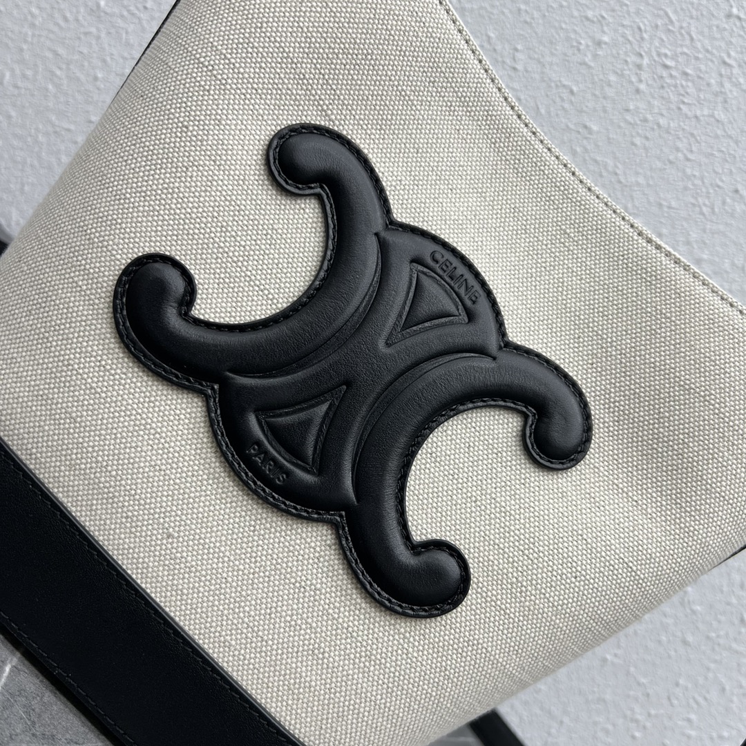 [TOP] CELINE Cuir Triomphe Bucket Bag 22×18×13 - Black/White