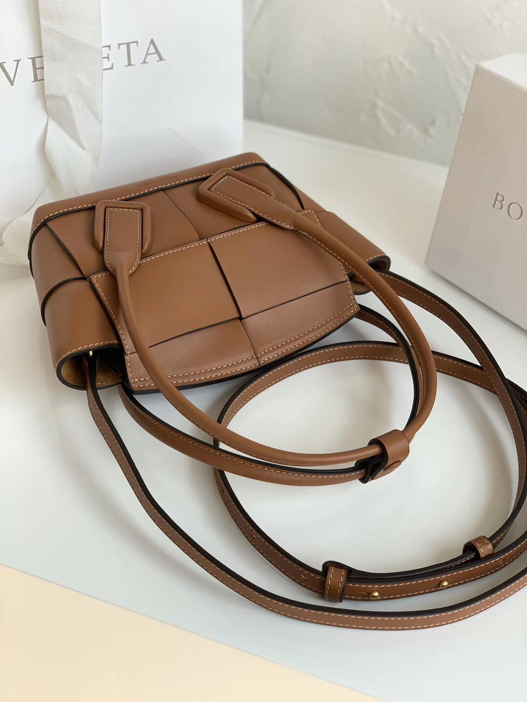[TOP] Bottega Veneta BV Mini Arco 29 Leather Bag - Brown
