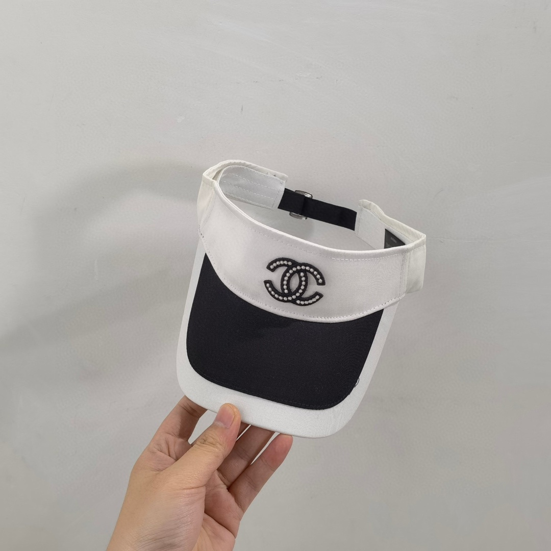 [TOP] CHANEL Sun Cap - Black / White