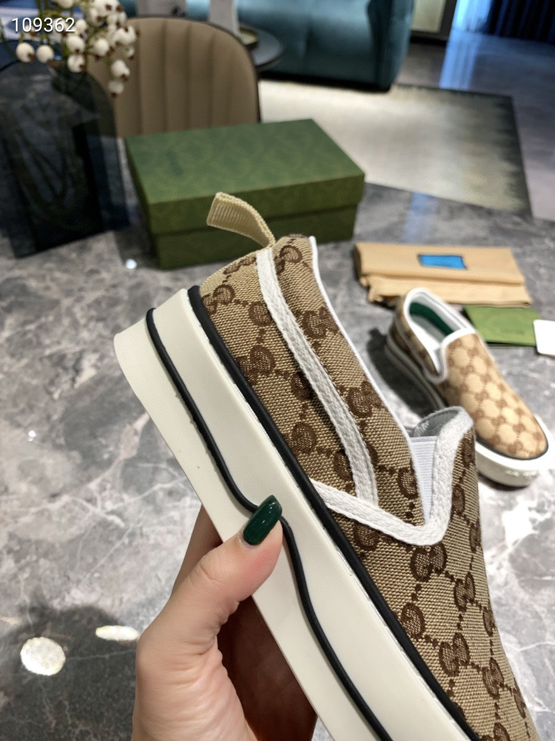 [TOP] GUCCI Tennis Slip On Sneakers 1977
