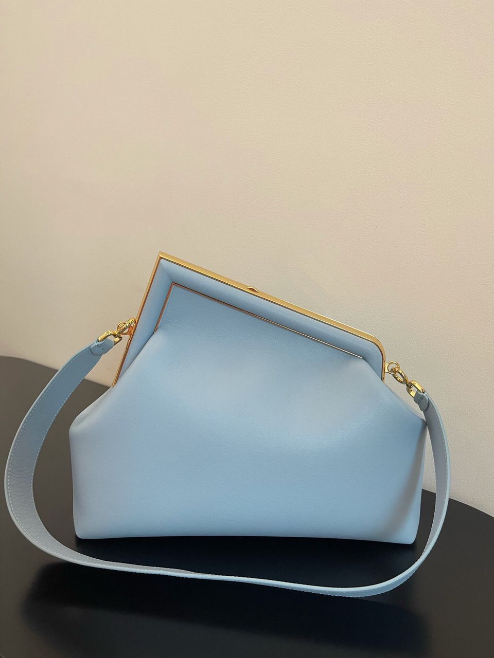 [TOP] FENDI FENDI First Medium Bag - Blue