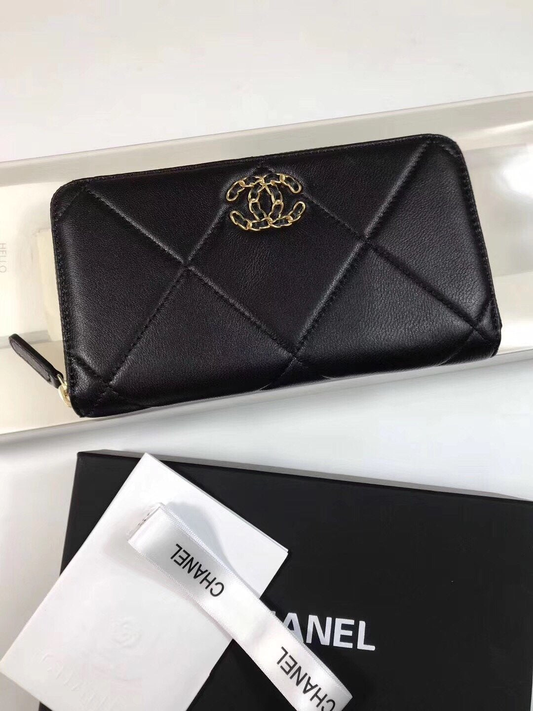 [TOP] CHANEL 19 Zipper Quilted Wallet - Black