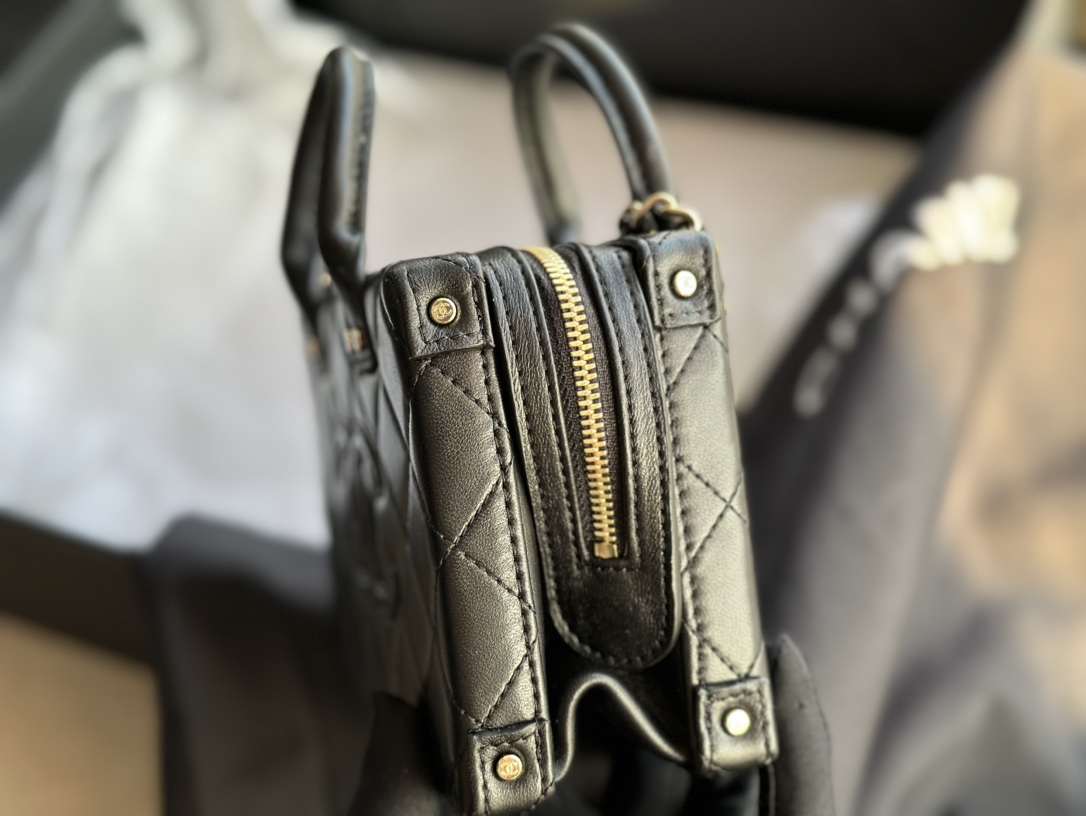 [TOP] CHANEL Mini Box Bag 11.5 X15 X8.5 cm - Black