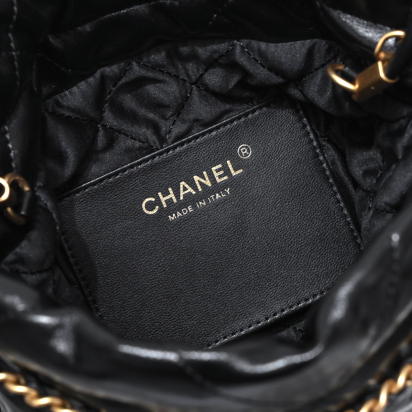 [TOP] CHANEL 23S Mini 22 Bag - GHW / SHW - Black
