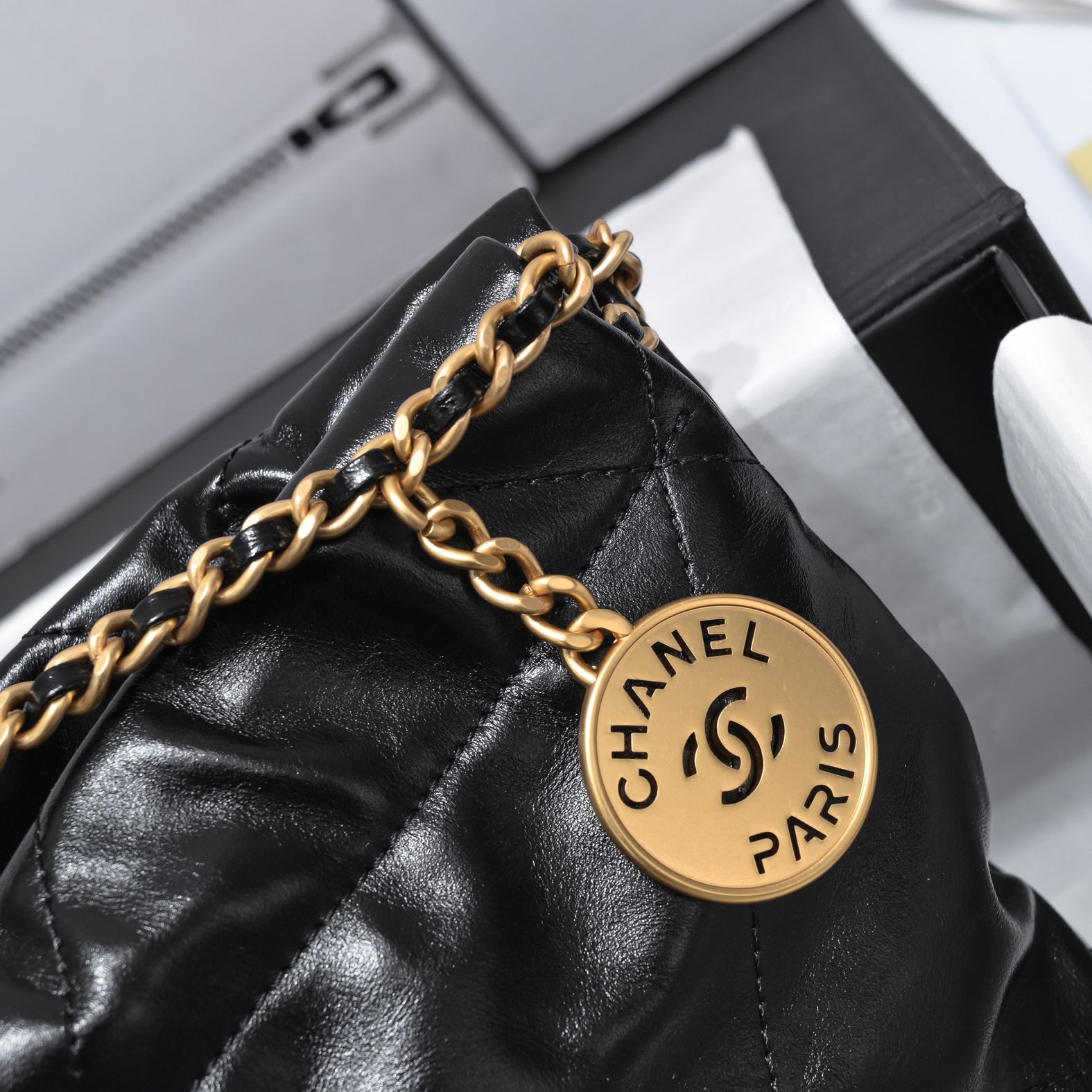 [TOP] CHANEL 23S Mini 22 Bag - GHW / SHW - Black