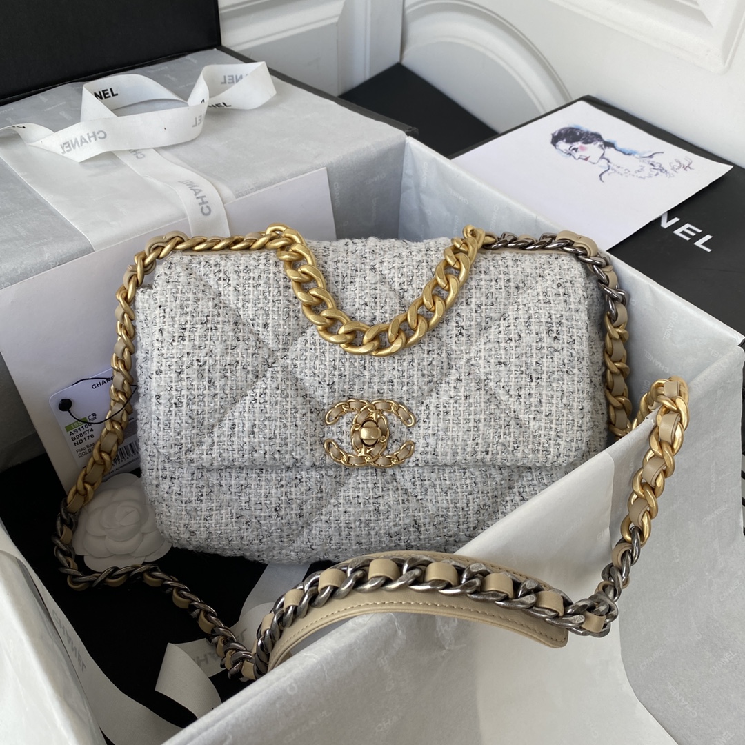 [TOP] CHANEL19 Bag Woolen 26/30cm  - White