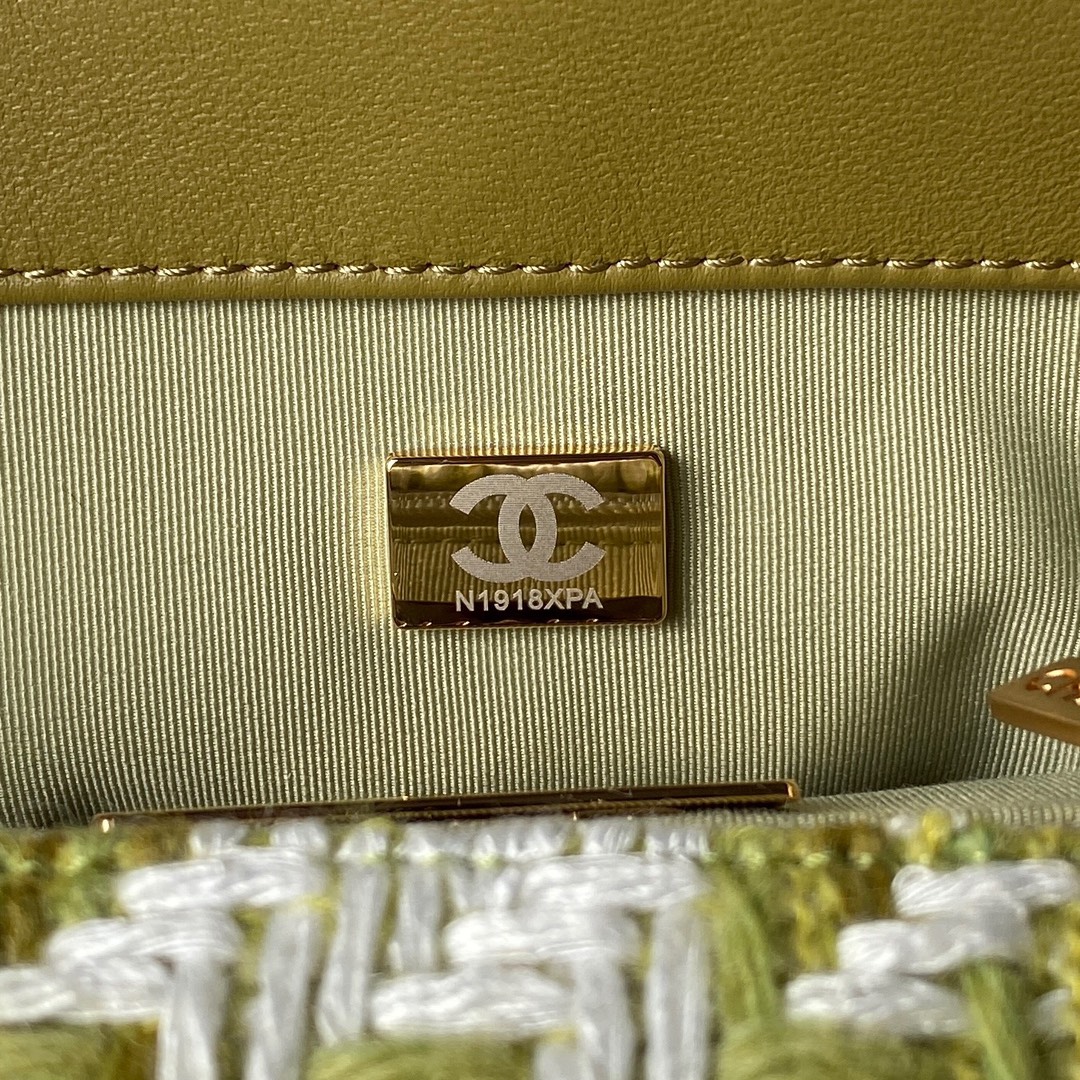 [TOP] CHANEL19 Bag Woolen 26/30cm - Green