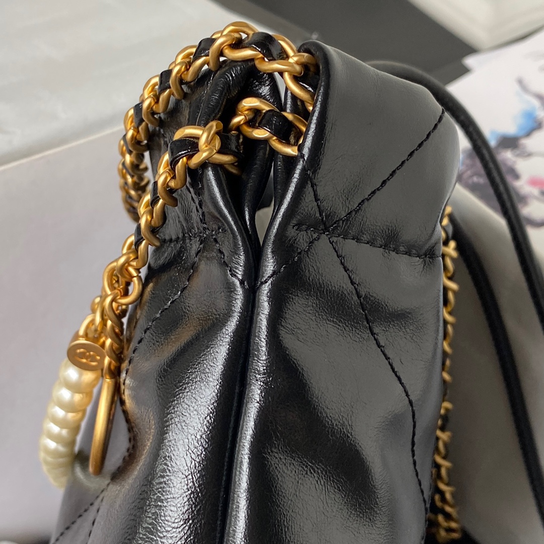 [TOP] CHANEL 23S Mini 22 Bag - GHW - Black