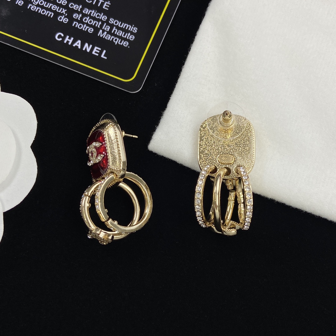 [TOP] CHANEL Crystal/Diamond Earrings - Red