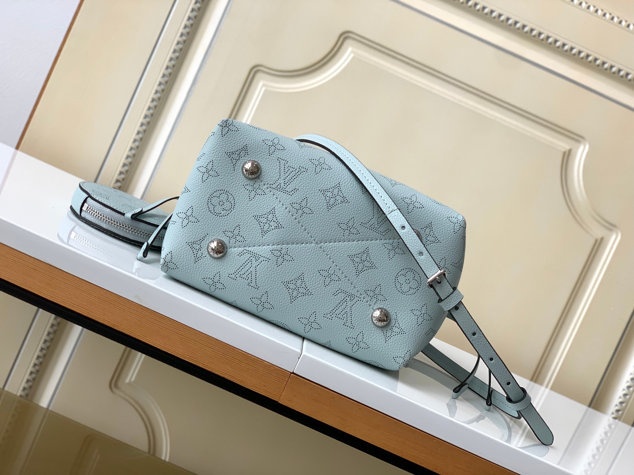 [TOP] Louis Vuitton LV Mahina Bella Bag - Blue