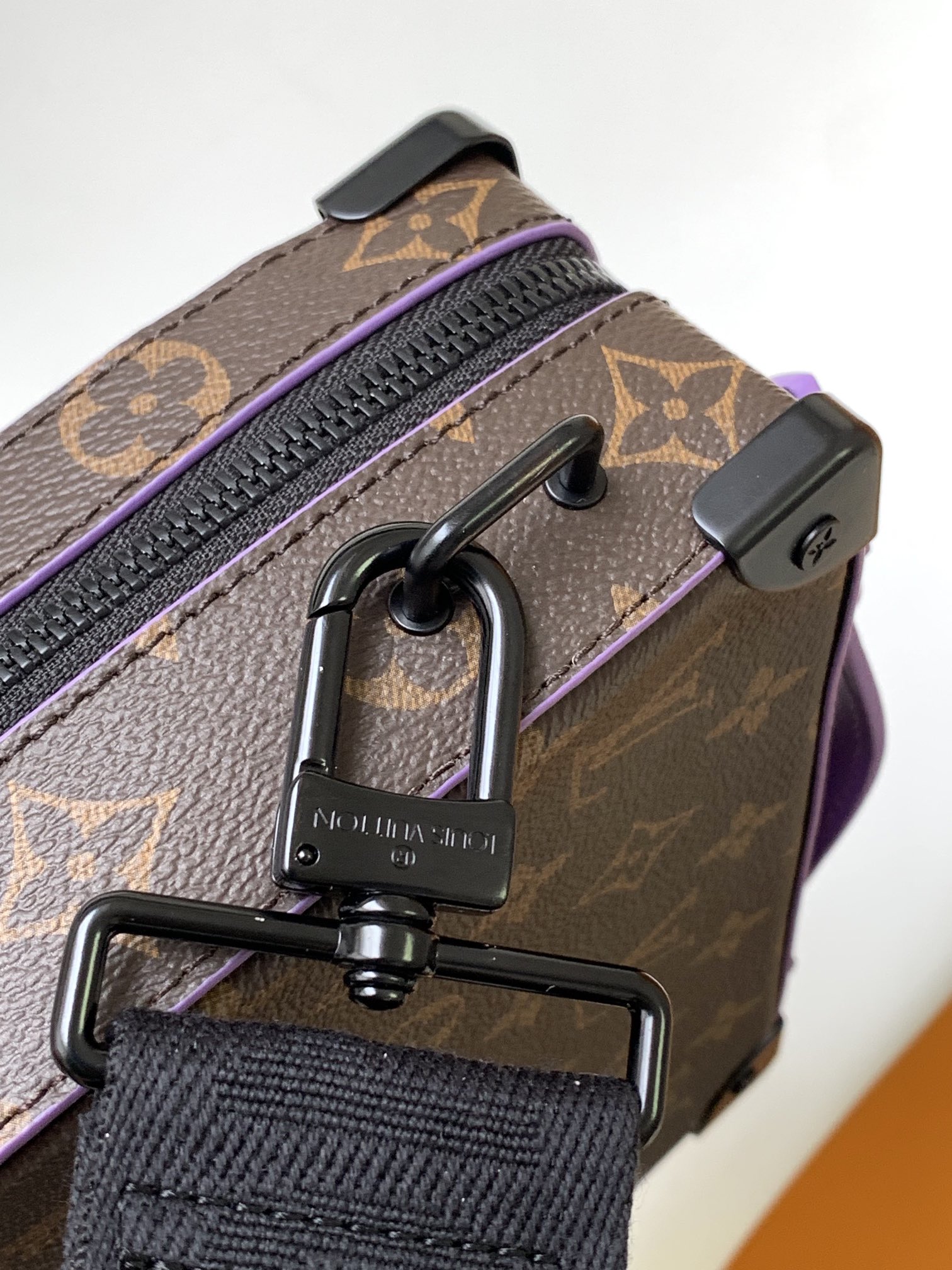 [TOP] Louis Vuitton LV LV Handle Soft Trunk Monogram Bag 21.5 x 15 x 7 cm - Purple