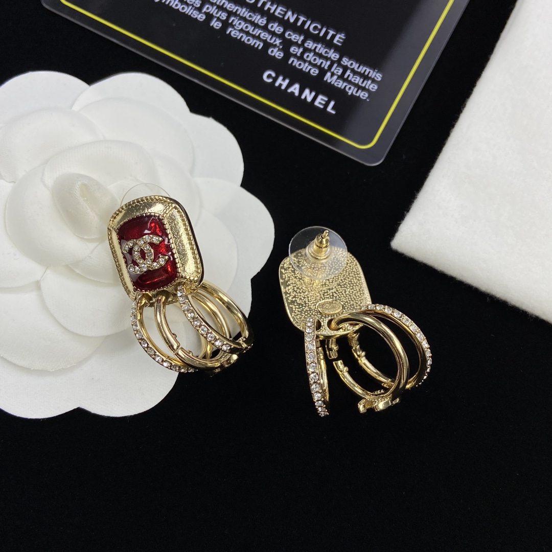 [TOP] CHANEL Crystal/Diamond Earrings - Red