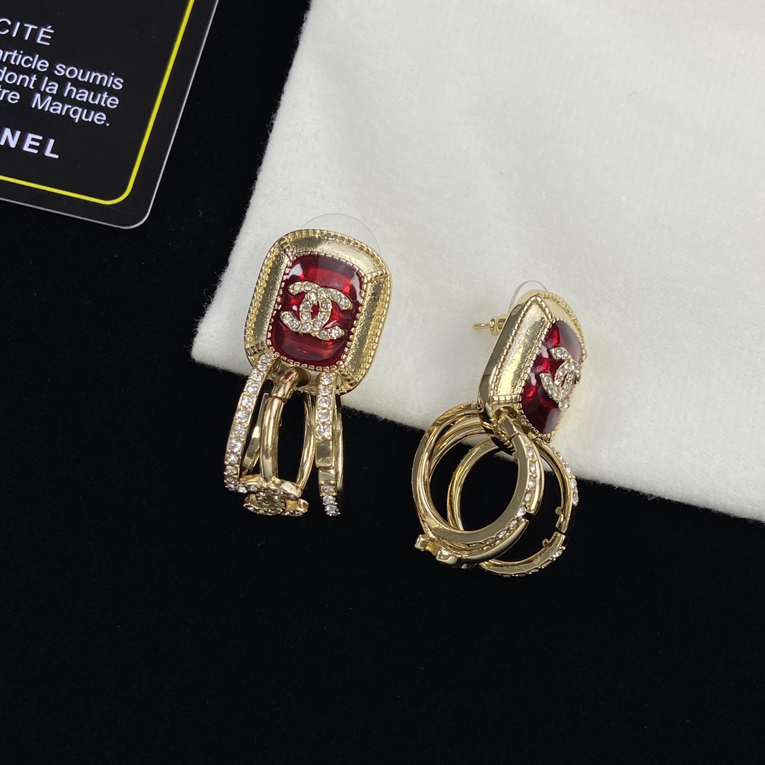 [TOP] CHANEL Crystal/Diamond Earrings - Red