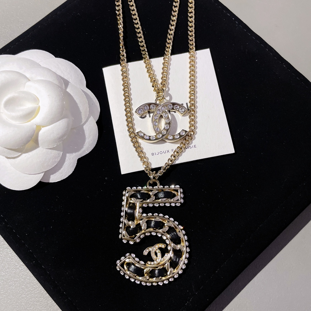 [TOP] CHANEL Chain Rope Lambskin Number 5 Necklace - Light Gold