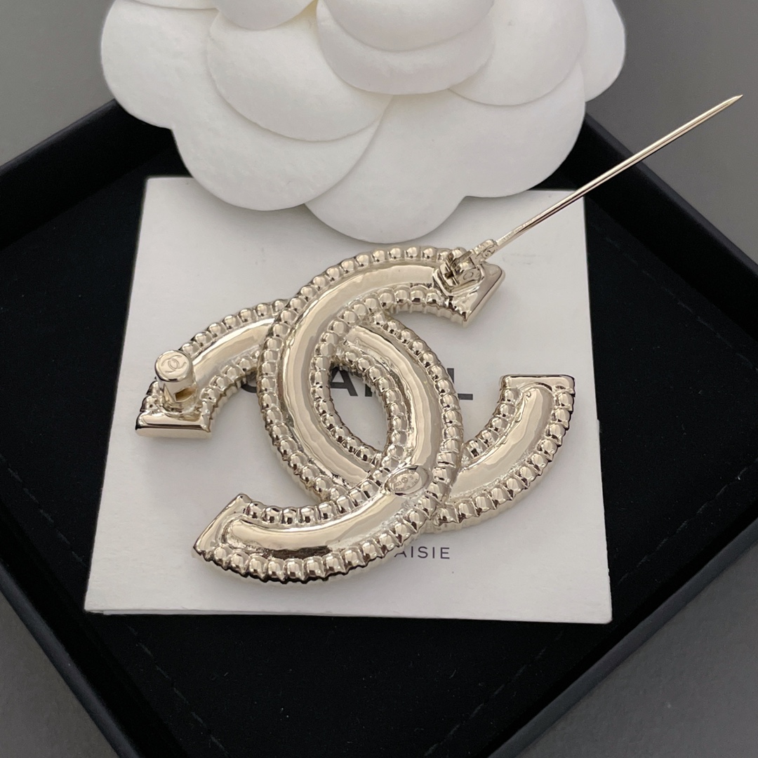 [Top] CHANEL Inspired Diamond Brooch - Light Gold